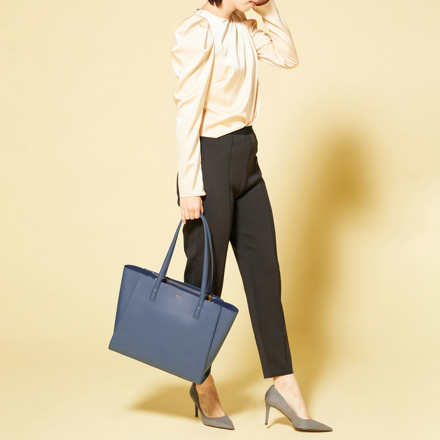 モニカ スクエア Ａ４トートバッグ