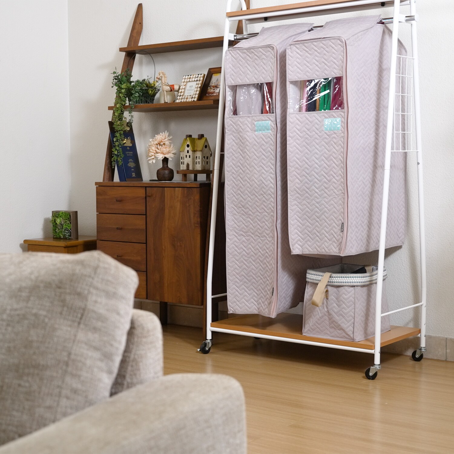 クラレトレーディング ダブルファスナー仕様で 洋服の出し入れ簡単 汚れ・ホコリ・花粉など しっかりブロック！ まとめて洋服カバー 同色２個セット ＜ショート＞ 