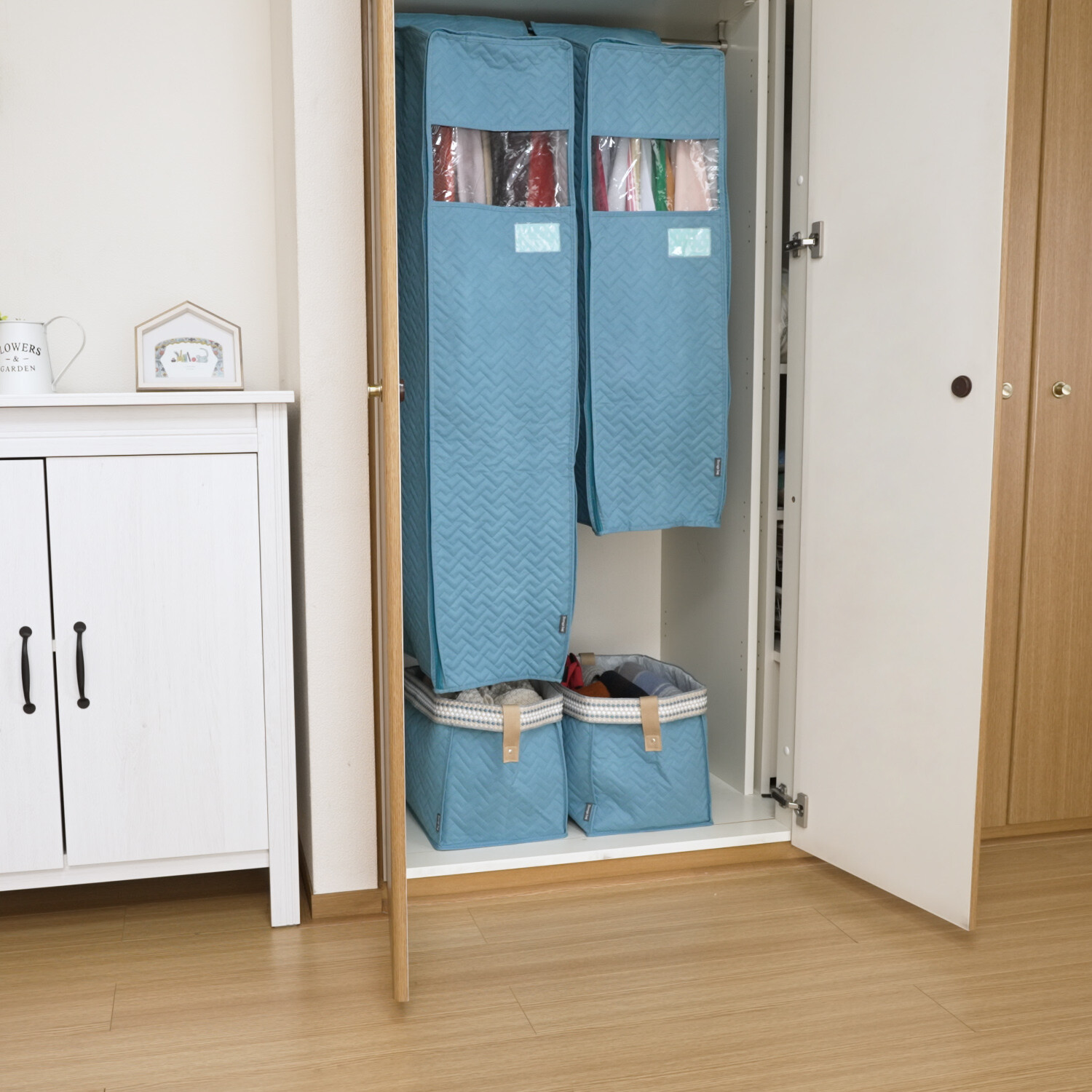 クラレトレーディング ダブルファスナー仕様で 洋服の出し入れ簡単 汚れ・ホコリ・花粉など しっかりブロック！ まとめて洋服カバー 同色２個セット ＜ショート＞ 