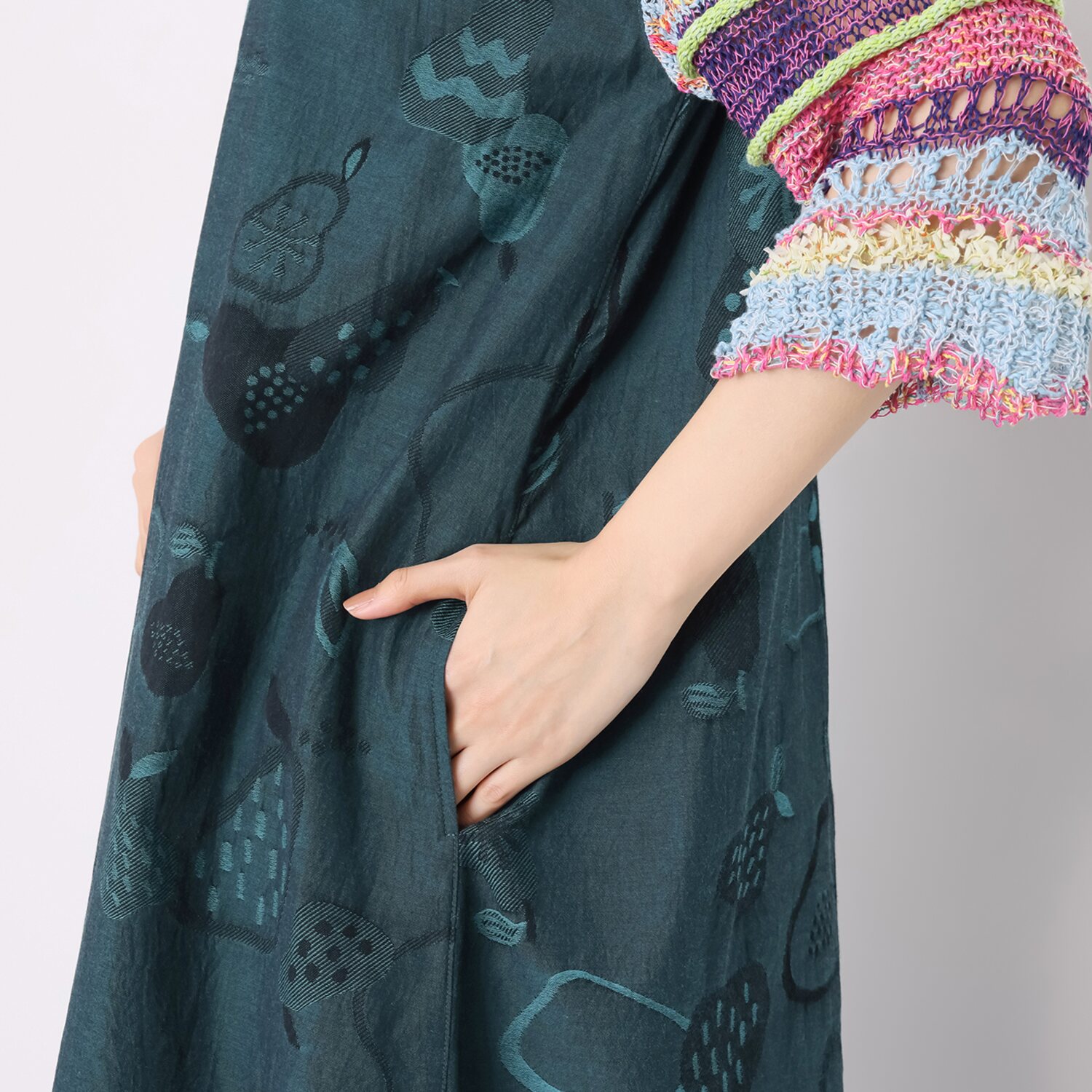 エム　アンド　キョウコ 異素材使い 洋梨柄ワンピース