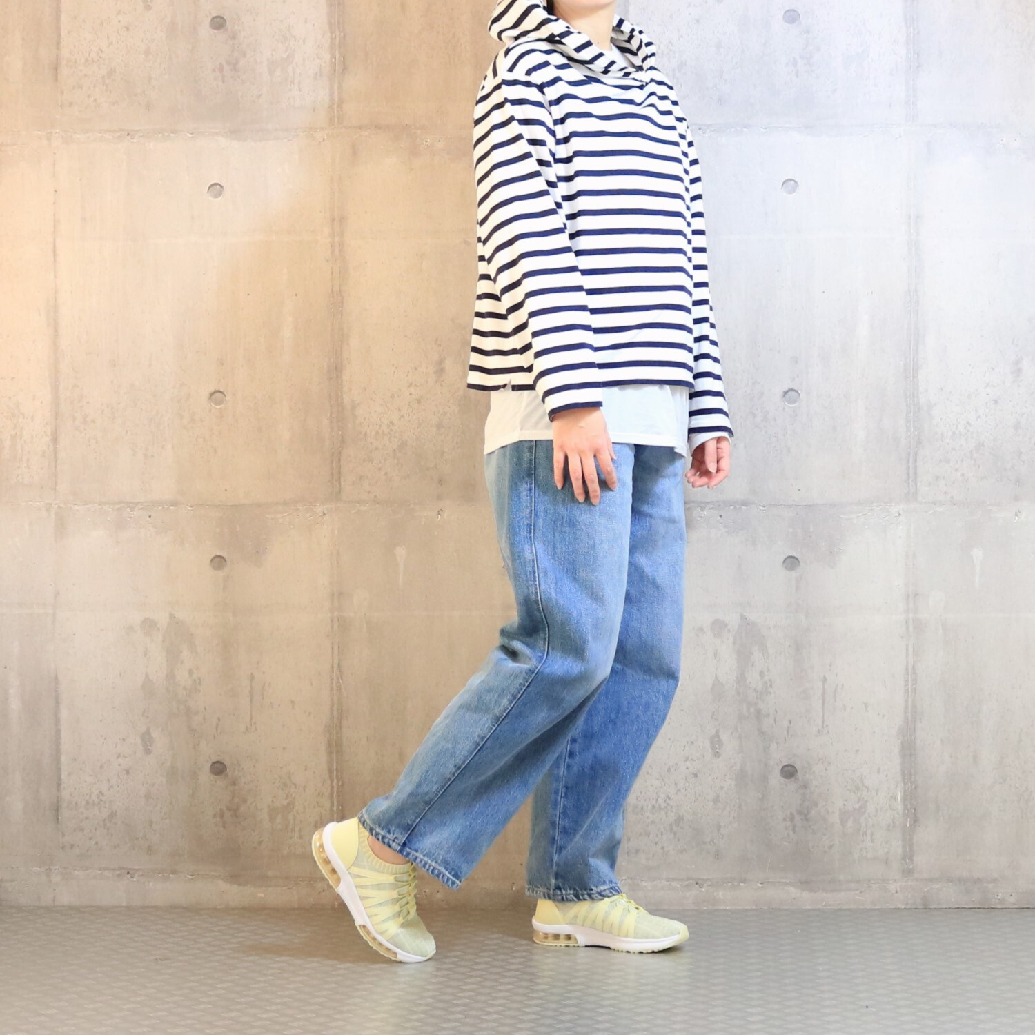 モズ 洗えるようになった！ さらにふかふか中敷 ダブルエア 軽量ニットスニーカー