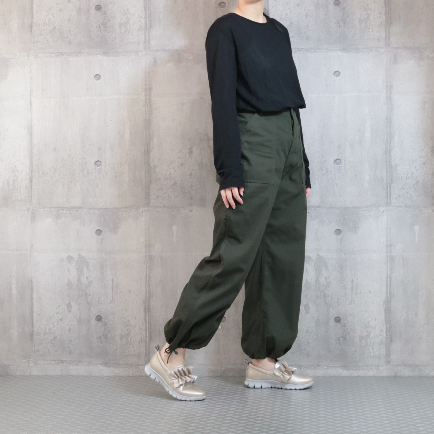 パドルージュ ジャパンメイド 手を使わなくても履ける 超軽量 柔らか牛革 フリルスリッポン