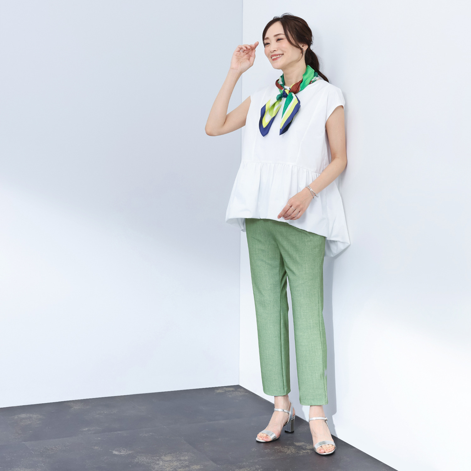 ピーツー 涼やかメッシュ素材 デニム調転写プリント ストレートパンツ 