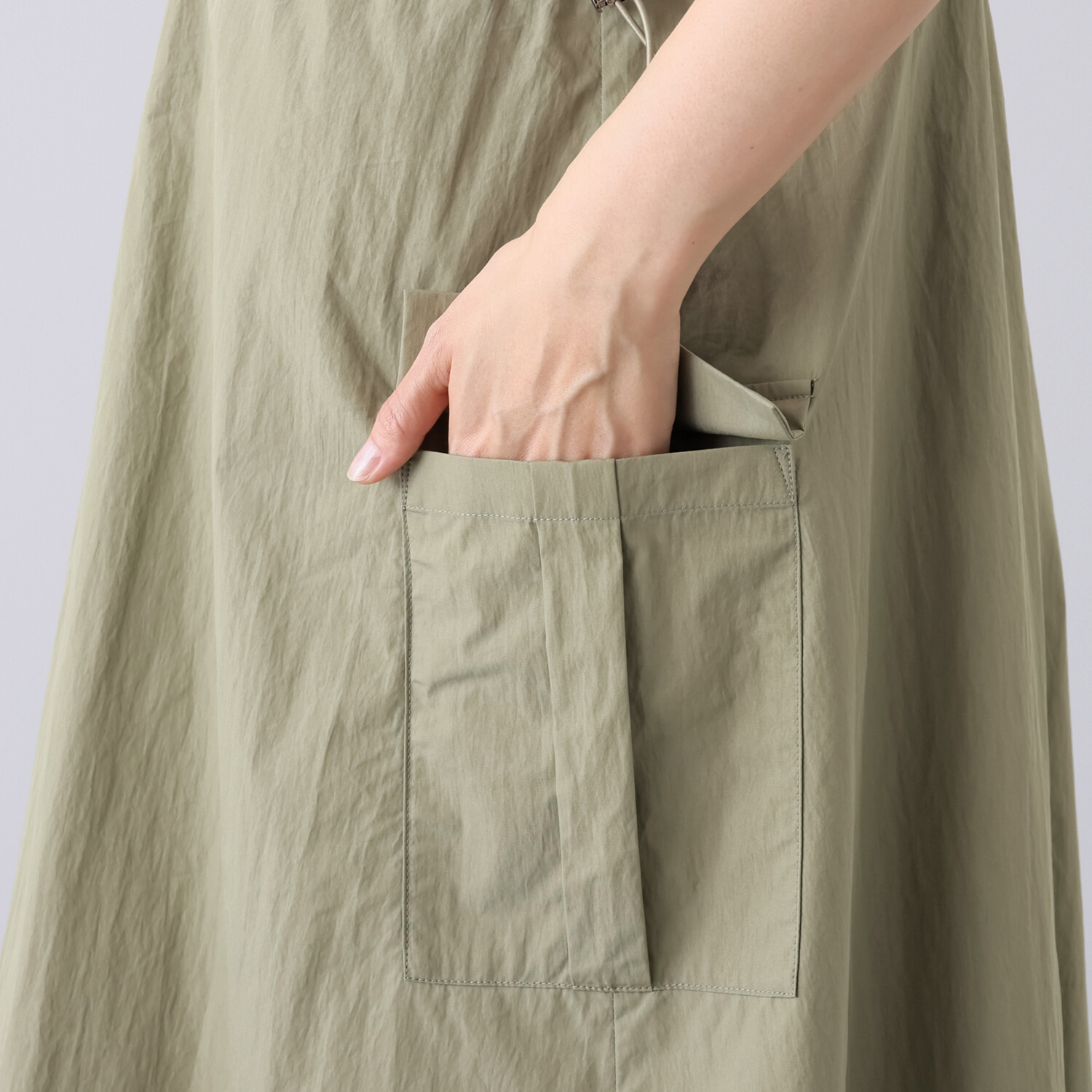 エムズ　スタイル ビンテージ風綿ナイロン 配色肩ベルト カーゴデザイン ジャンパースカート