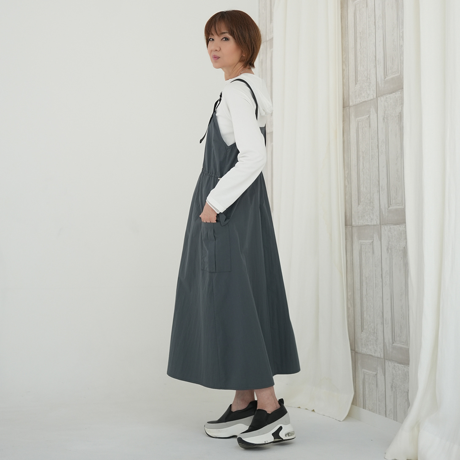 エムズ　スタイル ビンテージ風綿ナイロン 配色肩ベルト カーゴデザイン ジャンパースカート