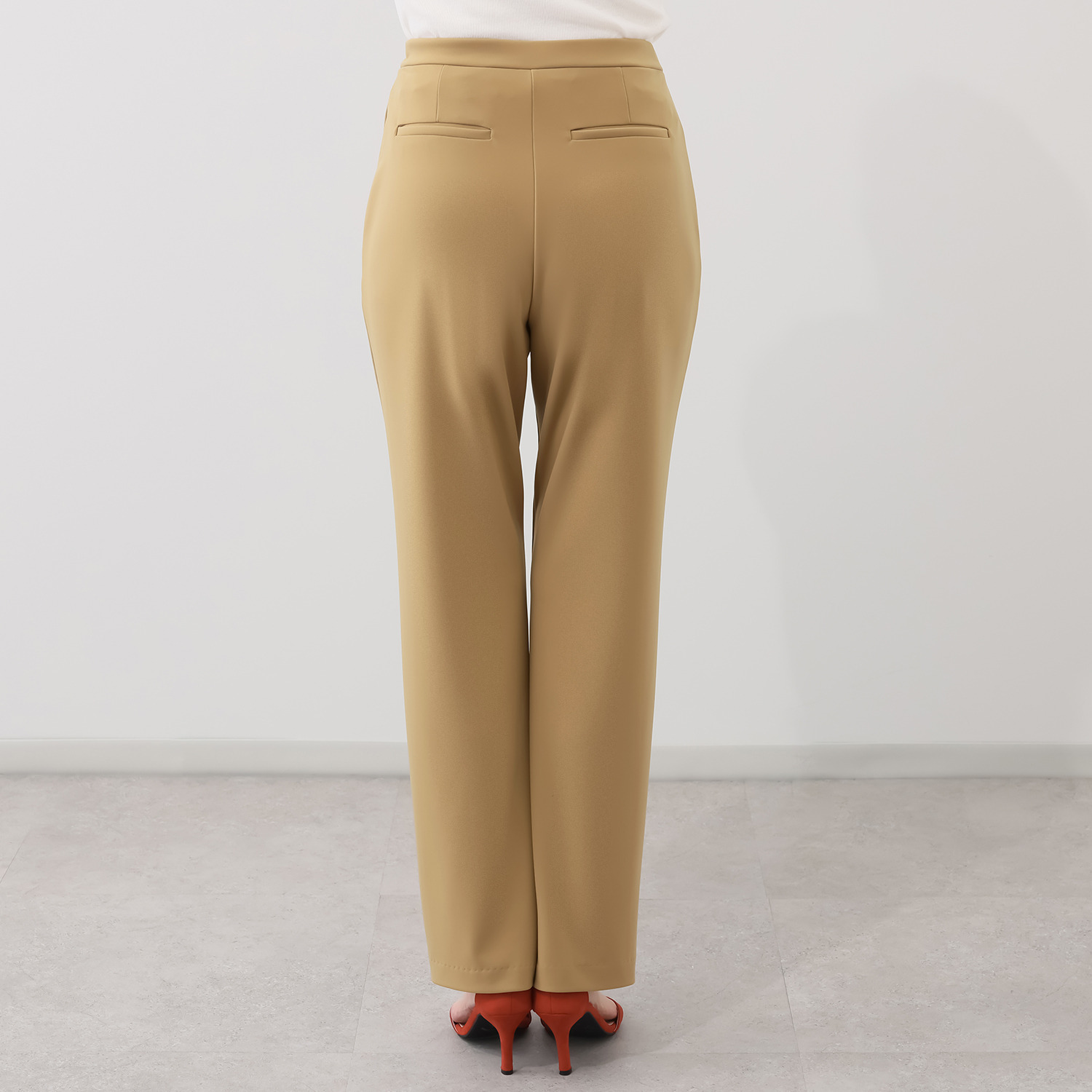 上質ごこち アルディナ とろみストレートパンツ ＜股下７４ｃｍ＞