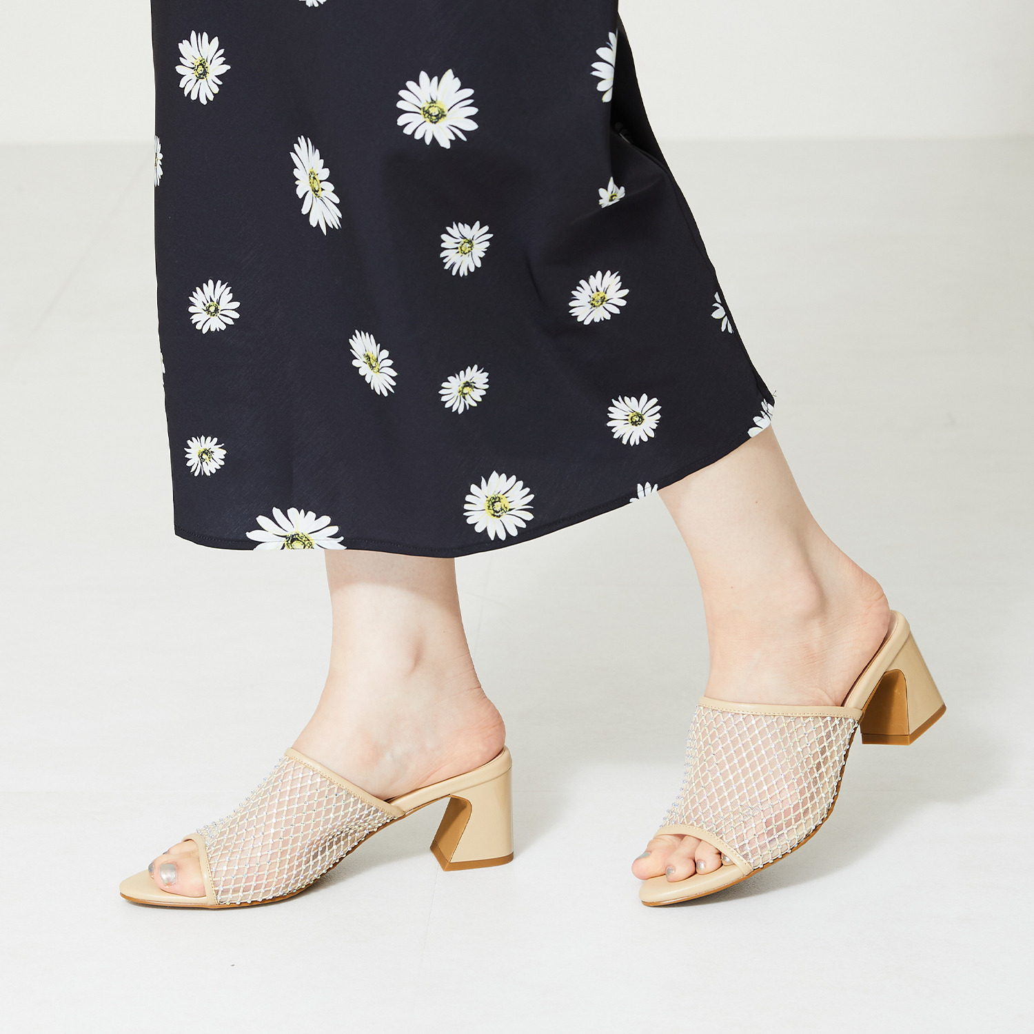 ニカル ラインストーン チュールサンダル