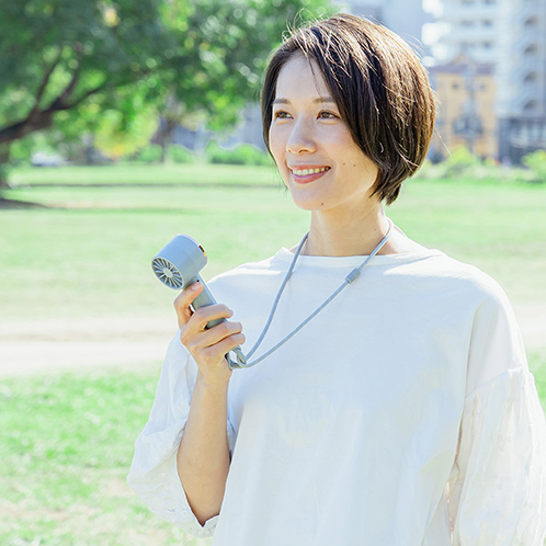 ライフオンプロダクツ ペルチェ冷却機能 ハンディファン カラビナ付 ＬＣＡＦ００４