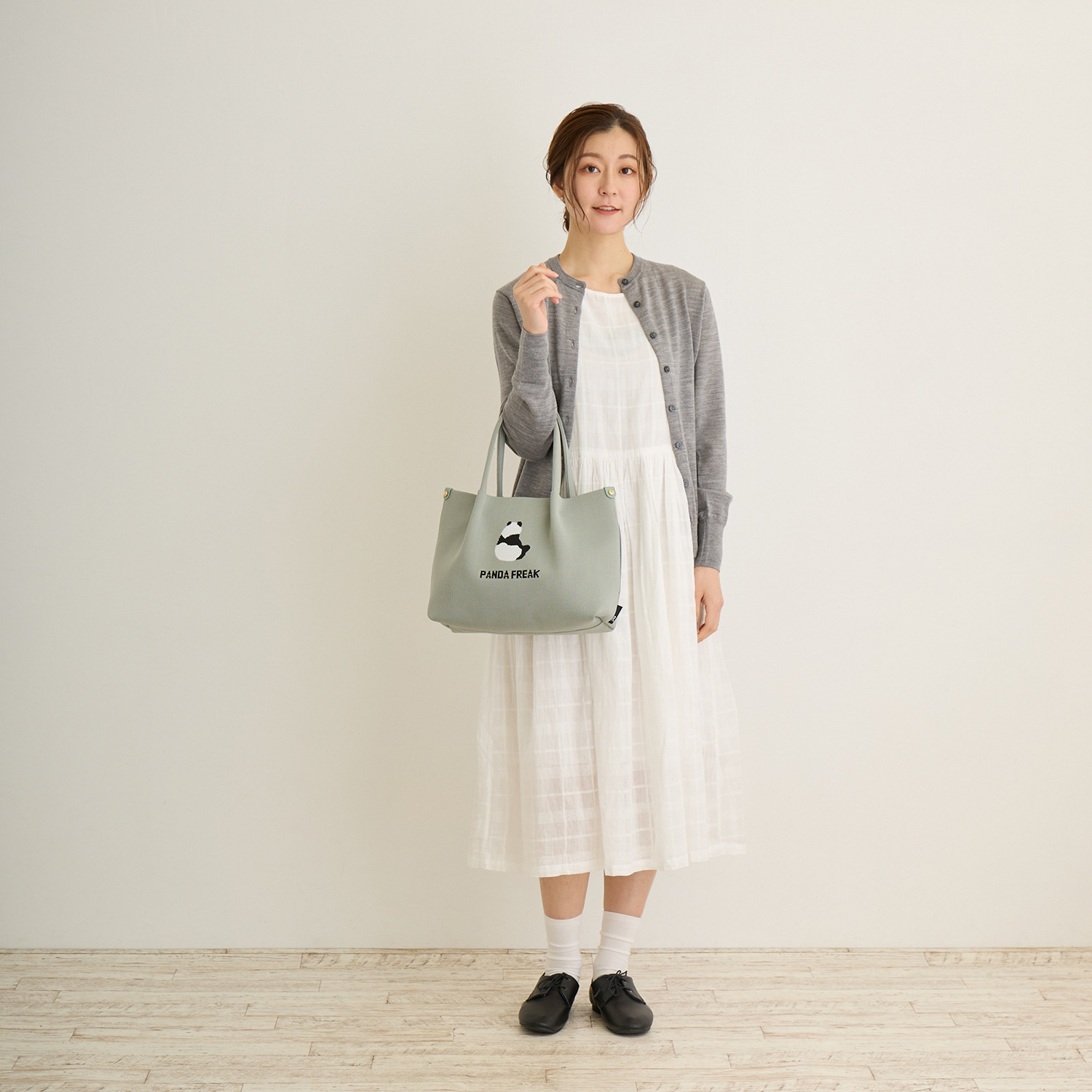 ルートート パンダが愛らしい 自立する ニットトートバッグ