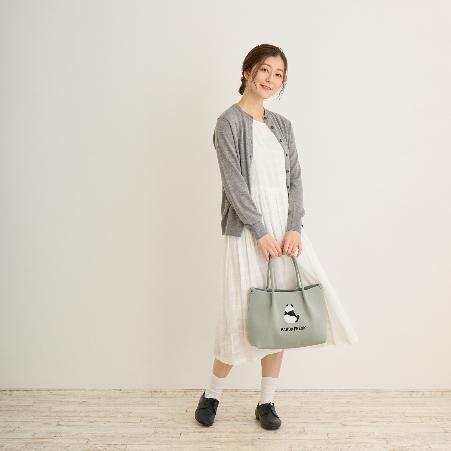 ルートート パンダが愛らしい 自立する ニットトートバッグ