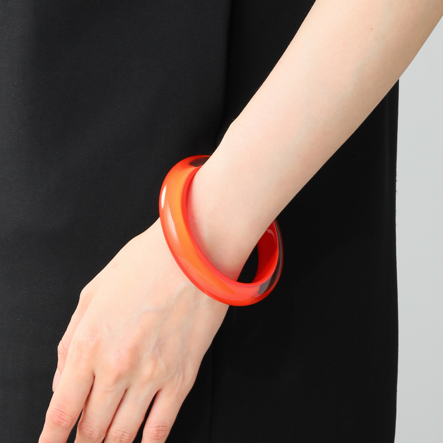 シスカ レジン クリアカラー バングル