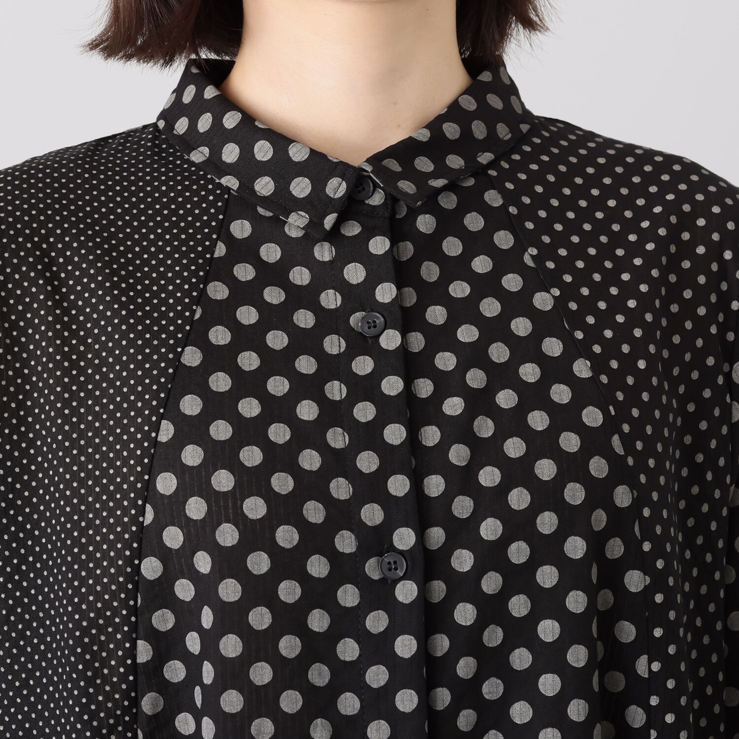 コイビトミサキ　ブラック ドット柄プリント シャツワンピース