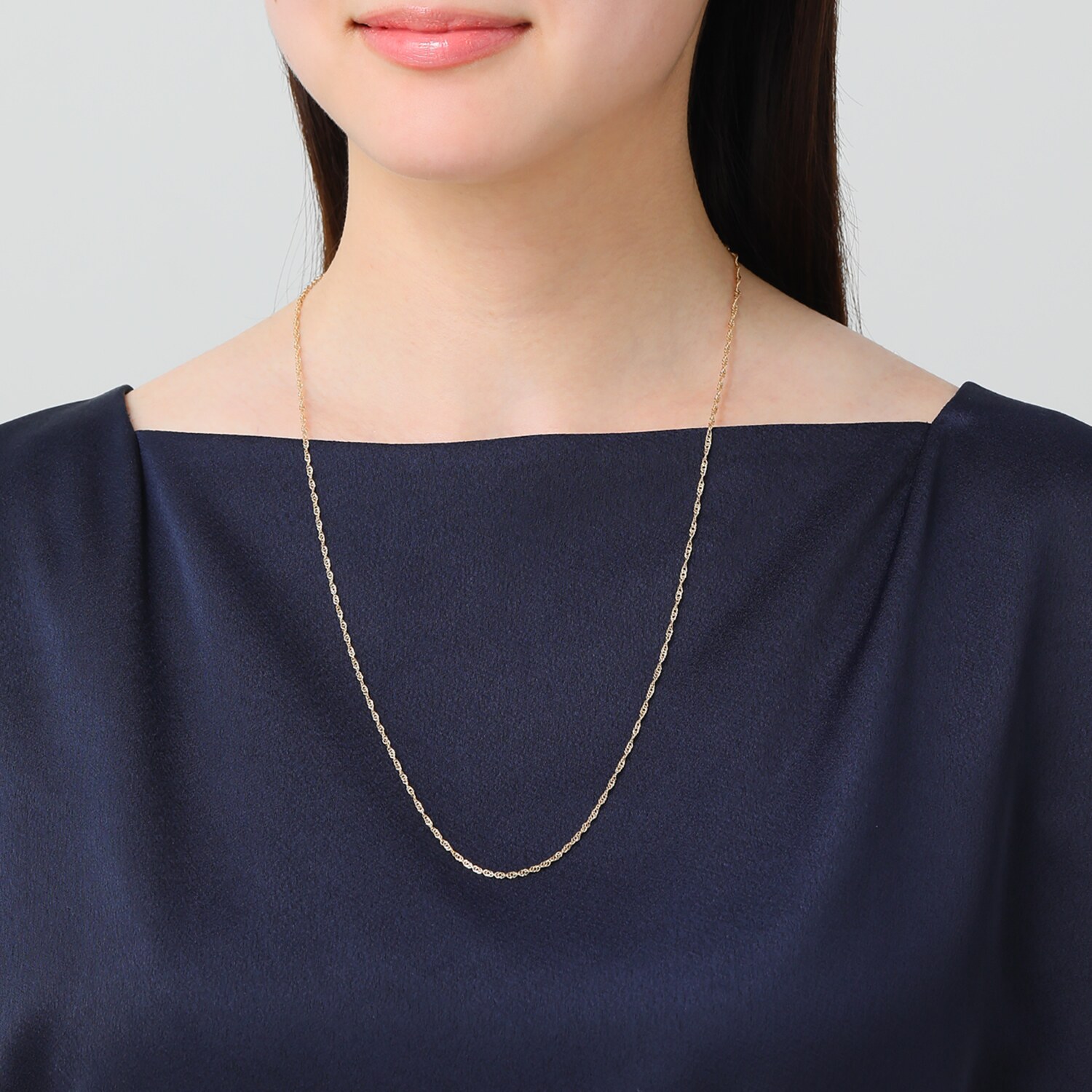 ミオ　イターリア １８Ｋ ホロースクリューチェーン ロングネックレス