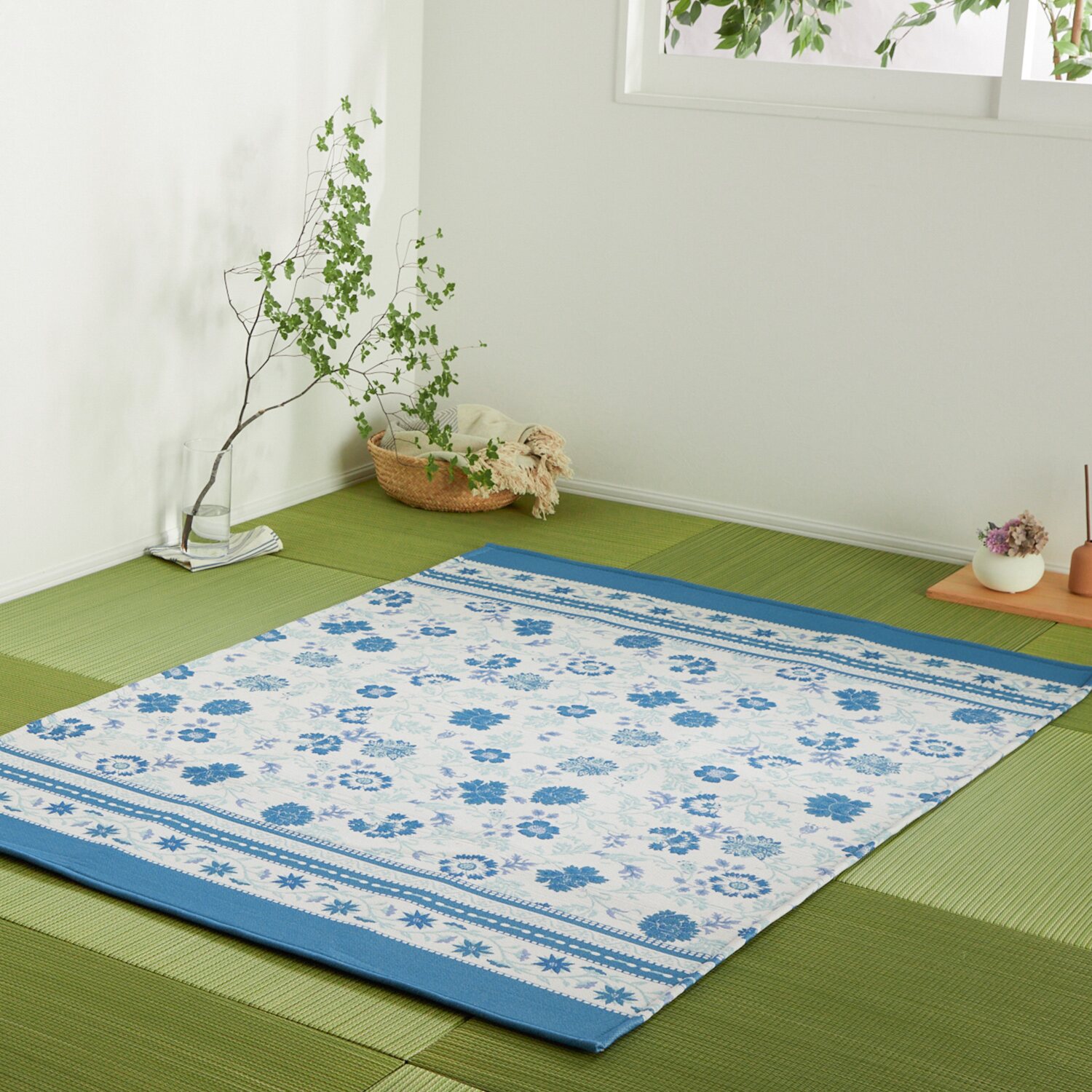 イケヒコ さらっと爽やか ジャガード織 除湿・消臭ラグ ＜１８０×１８０ｃｍ＞