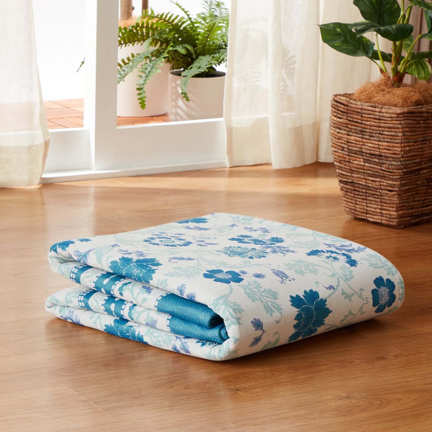 イケヒコ さらっと爽やか ジャガード織 除湿・消臭ラグ ＜１８０×１８０ｃｍ＞