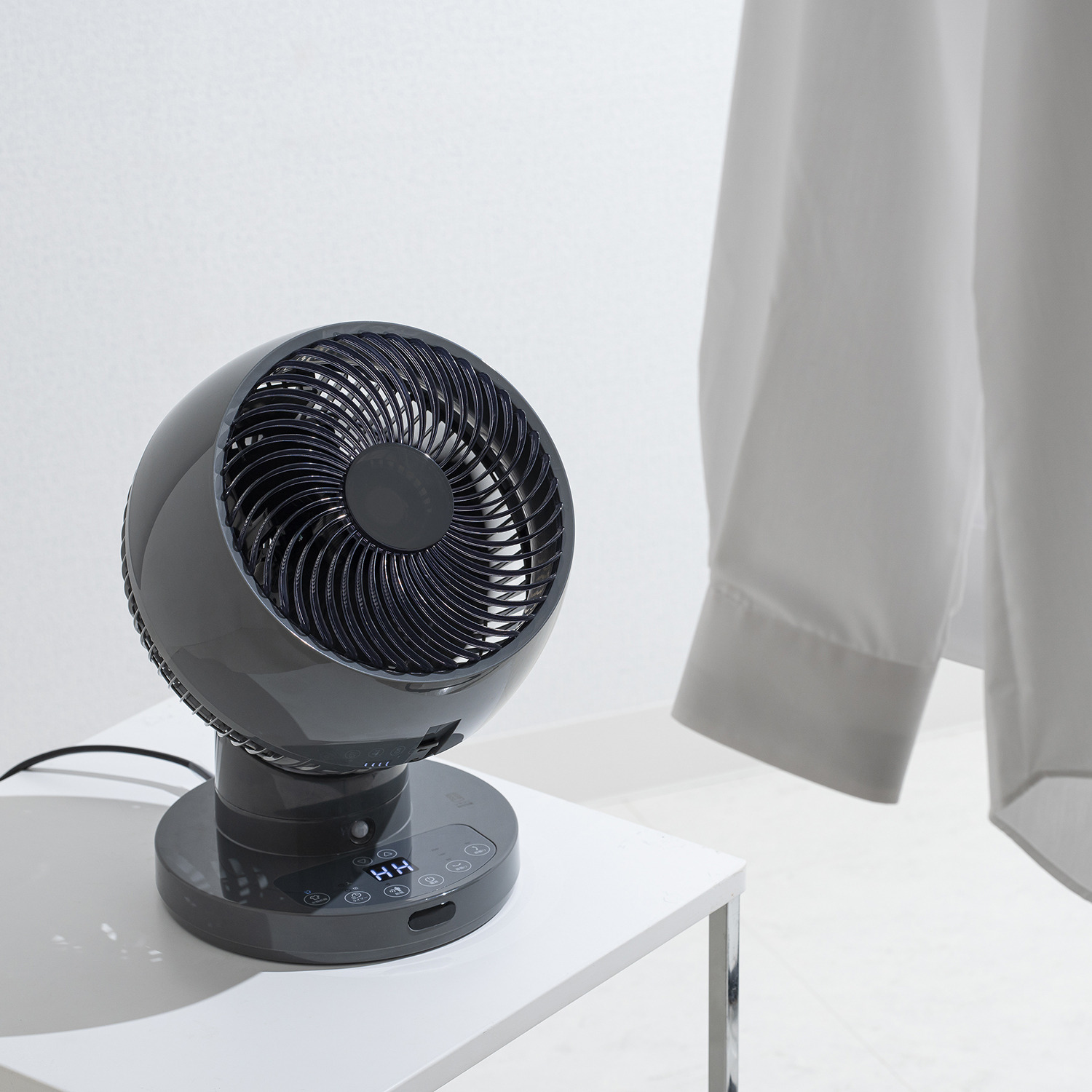 スリーアップ ３６０度首振り＆ パワフル送風！ 節電センサー付 ＤＣスイング サーキュレーター３６０ ＣＦ−Ｓ２３６０