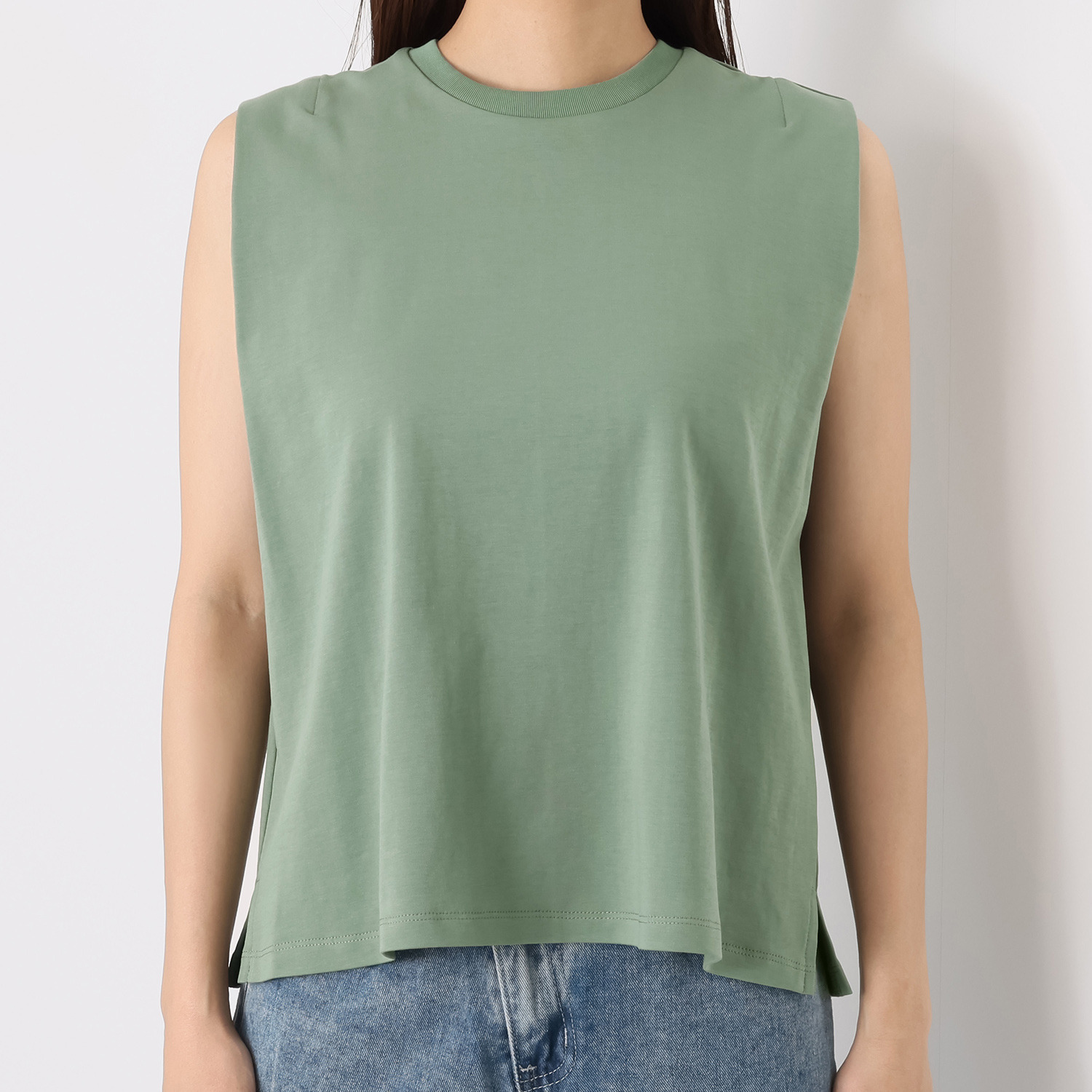 イロプライム 肩タックデザイン ノースリーブプルオーバー