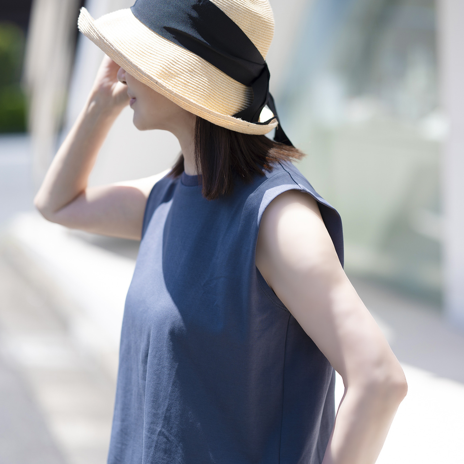 イロプライム 肩タックデザイン ノースリーブプルオーバー