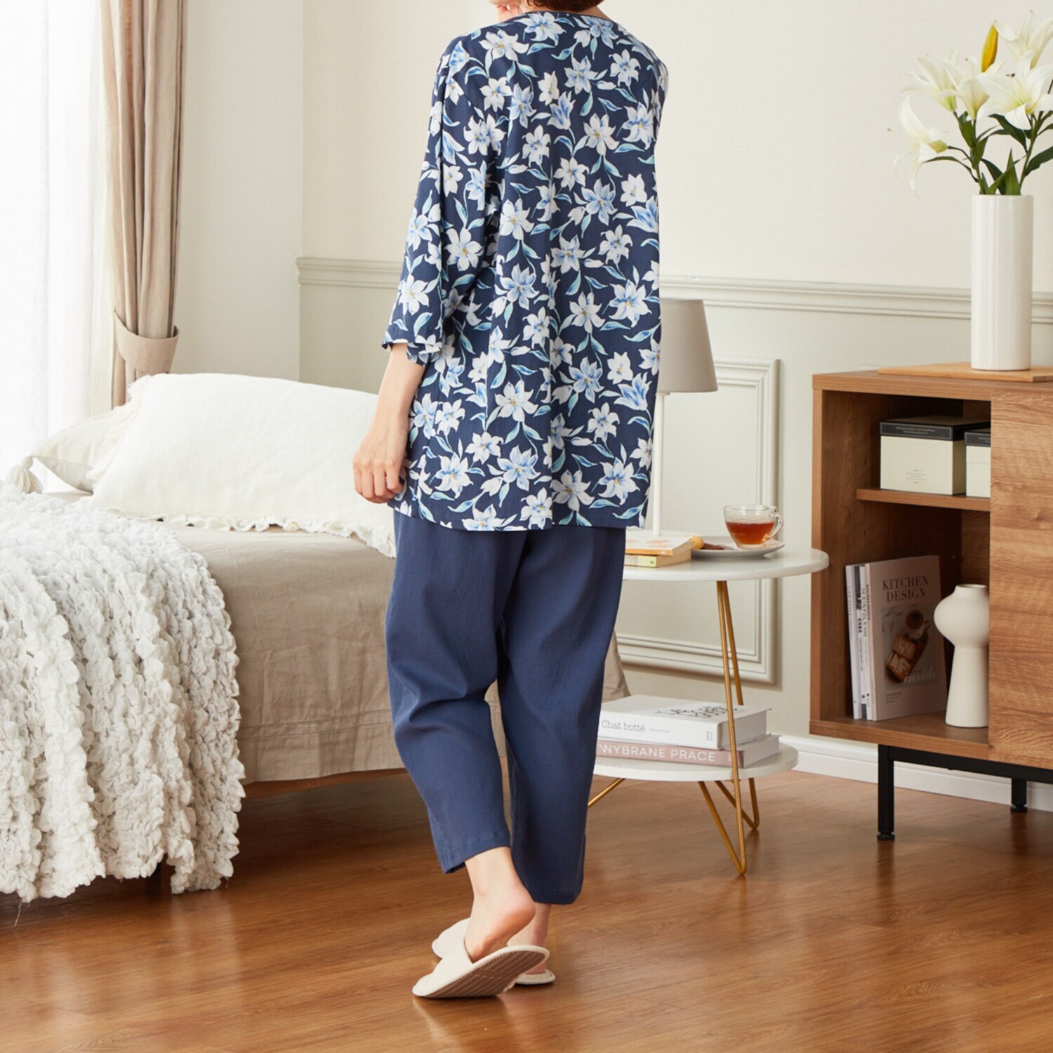 ＷＩＮＤ 高島ちぢみ ストレッチ楊柳 ユリ柄パジャマ