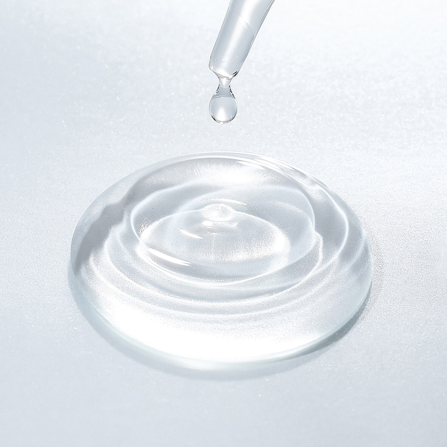 リニューアル前商品 イチカ 先端培養研究から生まれた 話題のハリ成分配合！ ハリツヤ潤い なめらか肌へ導く美容液 ｉＰＳ−ＳＮＡエッセンス ２本セット 