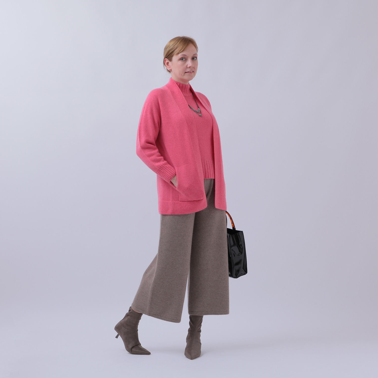 ルーエン　ローズ 日本製 内モンゴル産 カシミヤ１００％ Ｖネック トッパーカーディガン