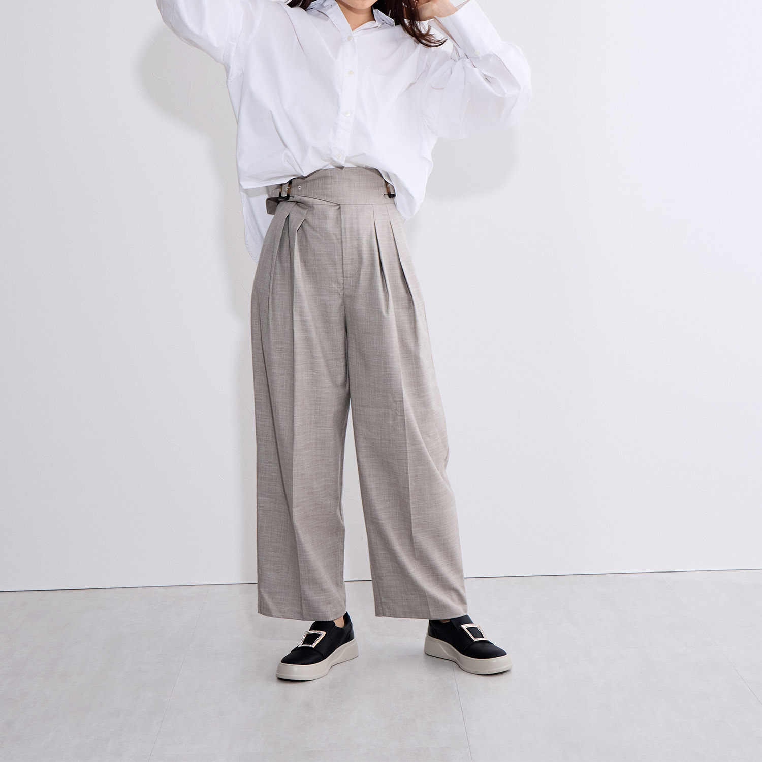 卑弥呼 はっ水アクションレザー ビジュウ コートソールスリッポン