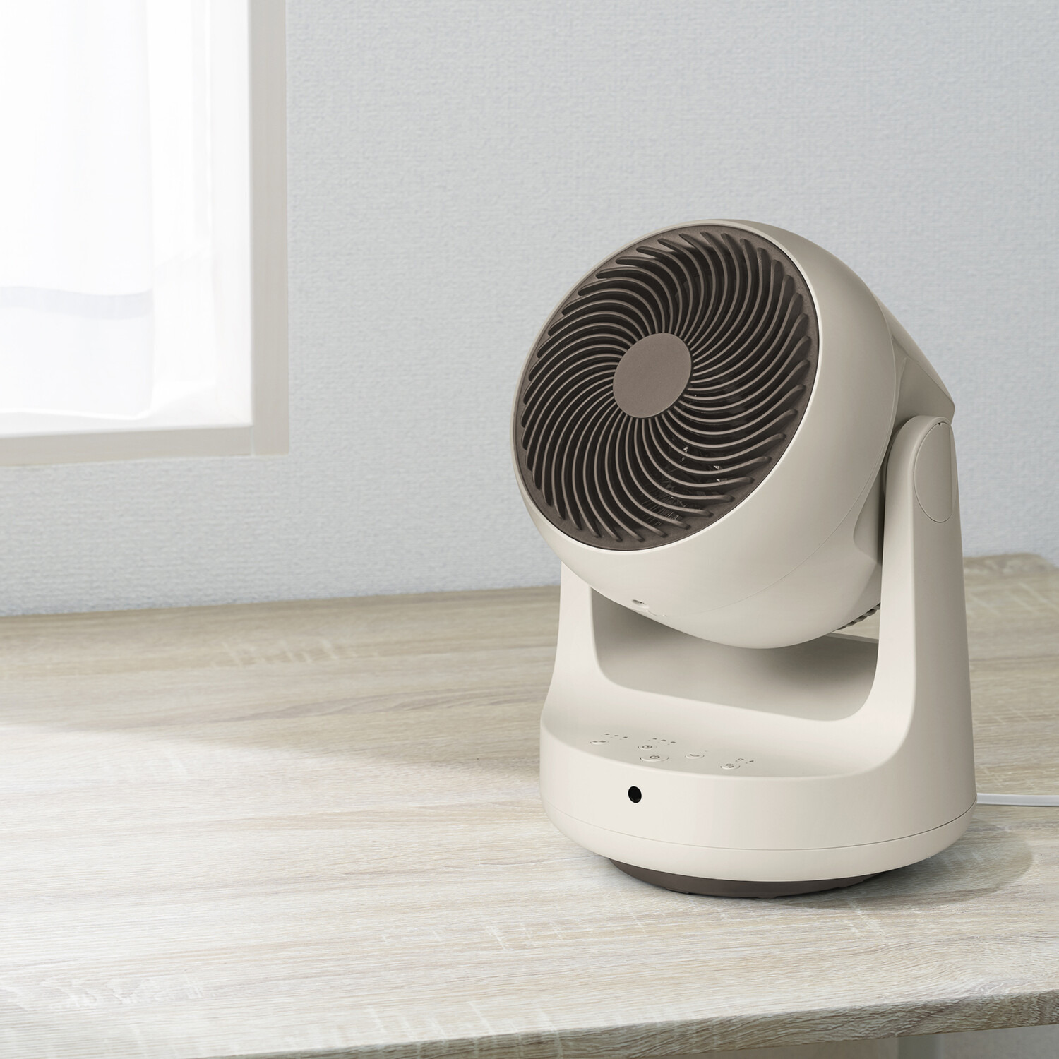 １台３役！ 衣類乾燥機能付 サーキュレーター “ヒート＆クール” ＨＣ−Ｔ２２０９