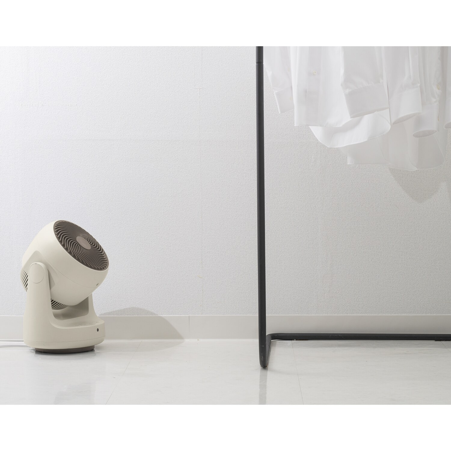 １台３役！ 衣類乾燥機能付 サーキュレーター “ヒート＆クール” ＨＣ−Ｔ２２０９