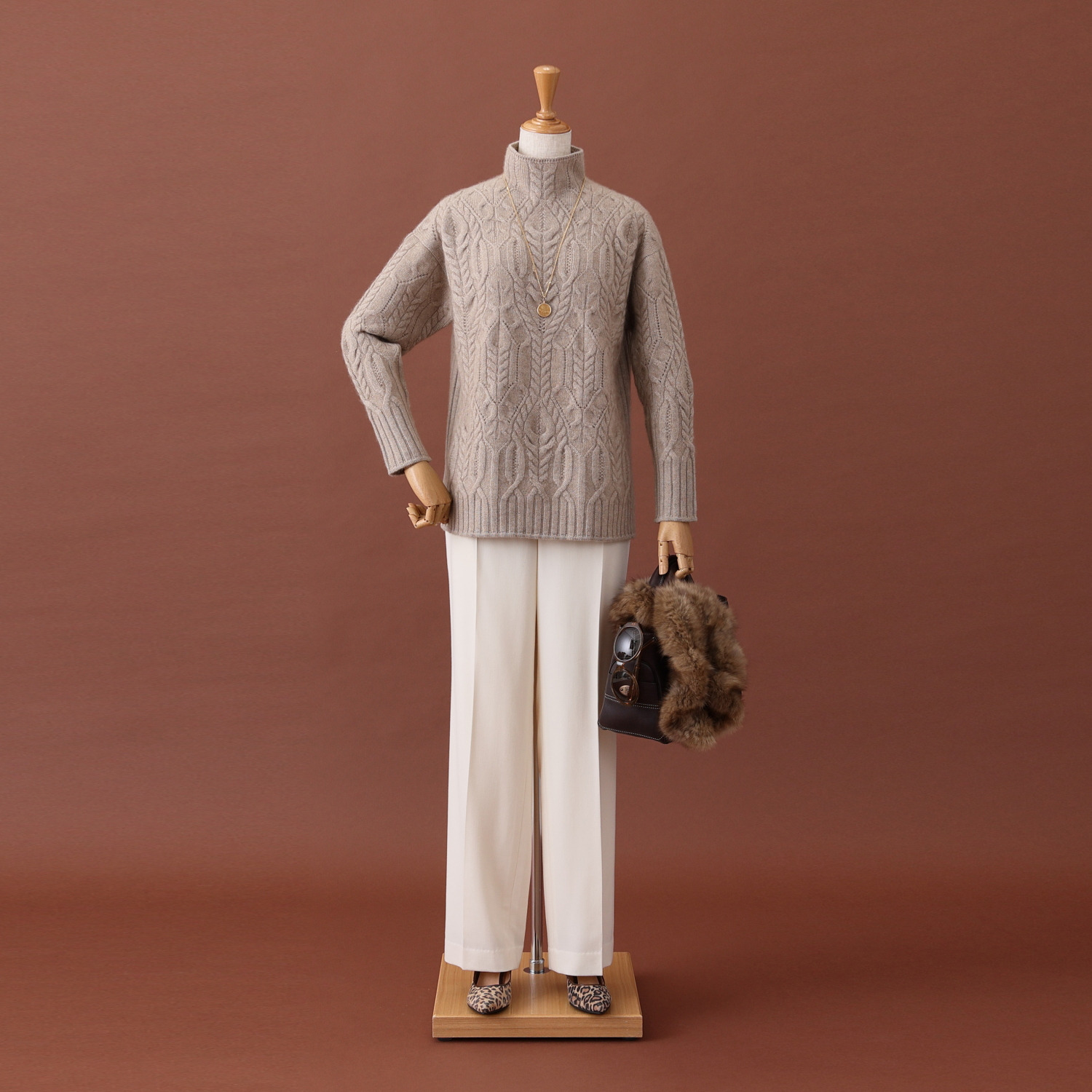 ネイチャーズ 無染色カシミヤ ケーブル編 ボトルネックプルオーバー