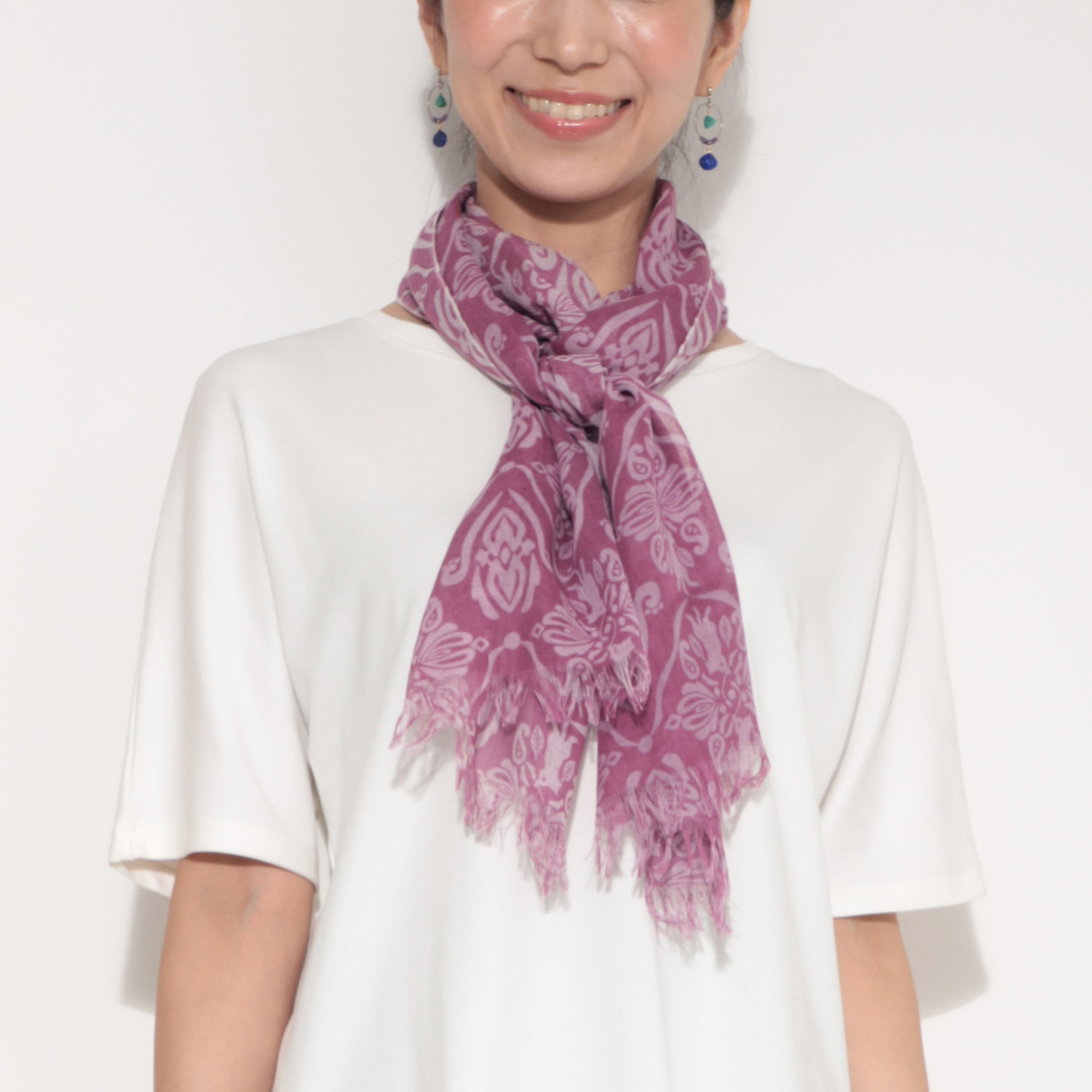 アオネコ 軽くて柔らかい シルク混スカーフ ＜保護ネコ寄付チケット 　４００円分付＞