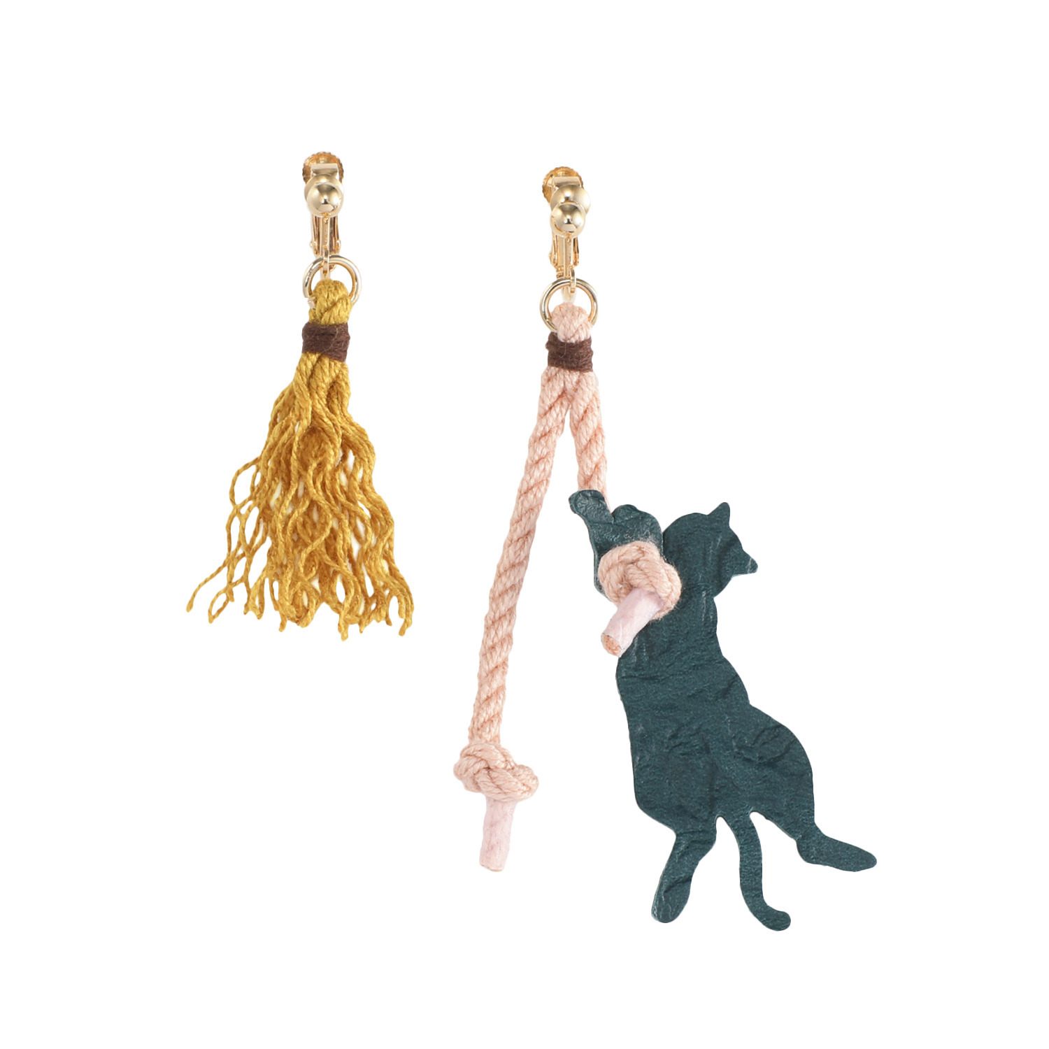 アオネコ 紐でじゃれる ネコイヤリング ＜保護ネコ寄付チケット 　２００円分付＞