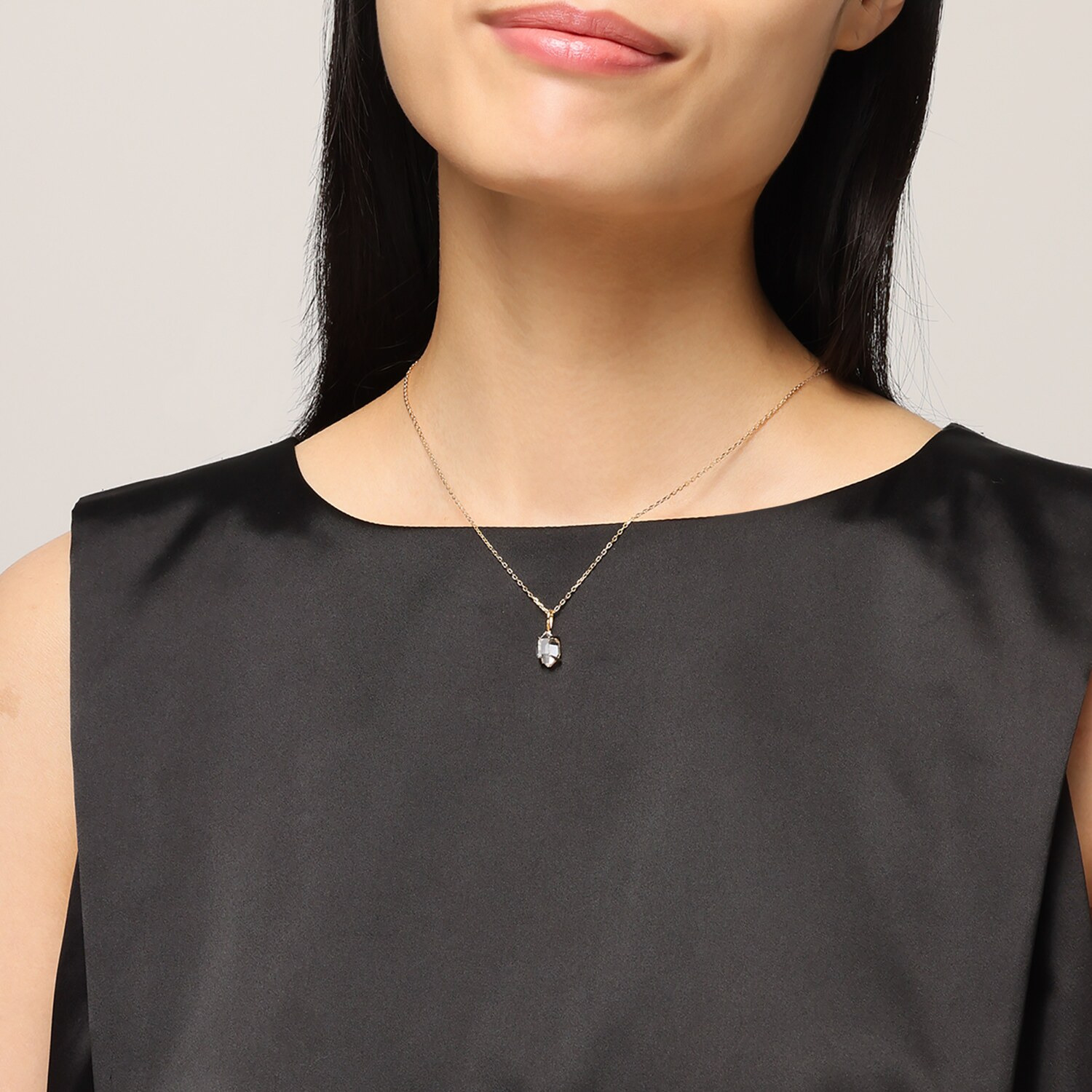 ハーキマーダイヤモンド １０ｍｍＵＰ ロッククリスタルクォーツ ソリティアペンダント