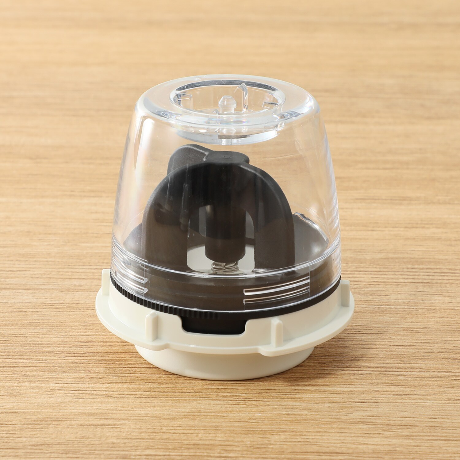 片手ワンタッチで スパイスをチェンジ！ 香りを楽しむ電動ミル フィナミル ＭＡＸポッドセット