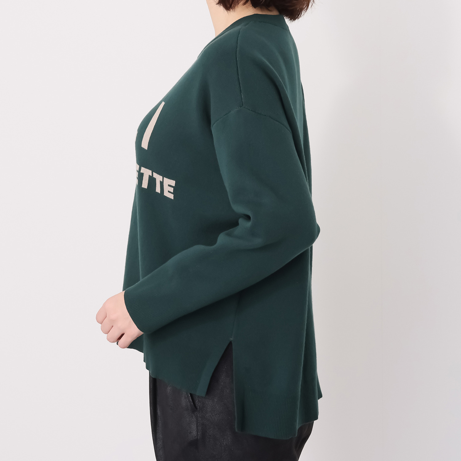 オン　ザ　エッジ ロゴアクセント ダブルジャガード なめらかな肌触り クルーネックプルオーバー