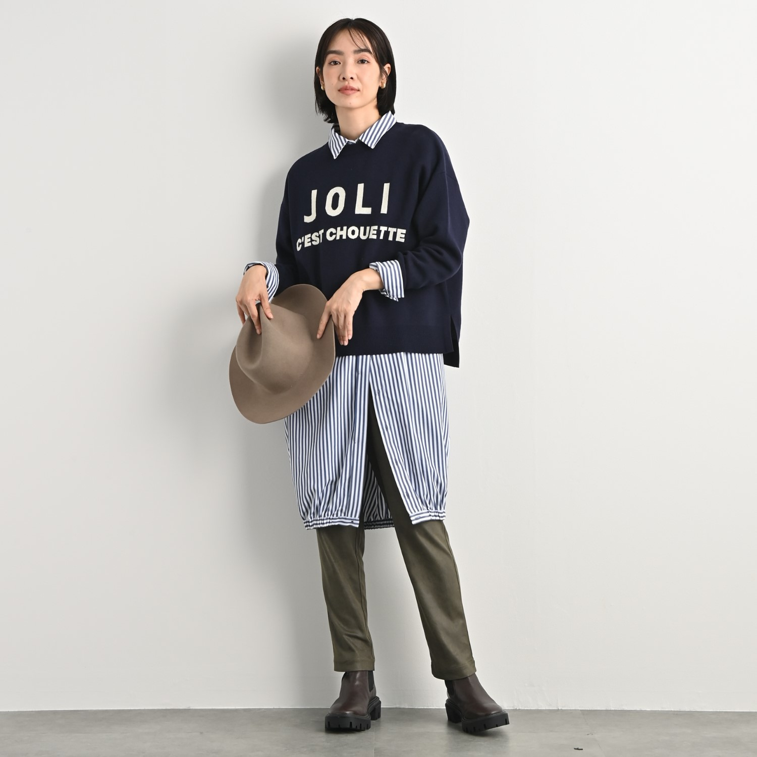 オン　ザ　エッジ ロゴアクセント ダブルジャガード なめらかな肌触り クルーネックプルオーバー