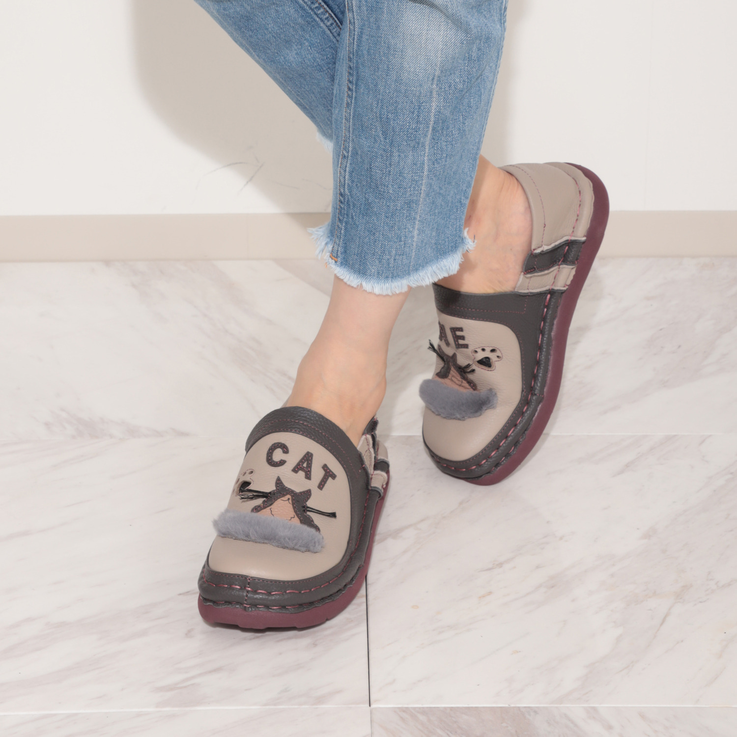 エスタシオン 牛革 猫モティーフ スリッポンシューズ