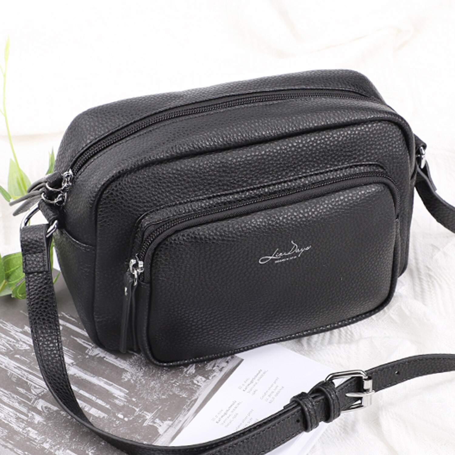 リズデイズ フェイクレザー ラウンド ミニショルダーバッグ