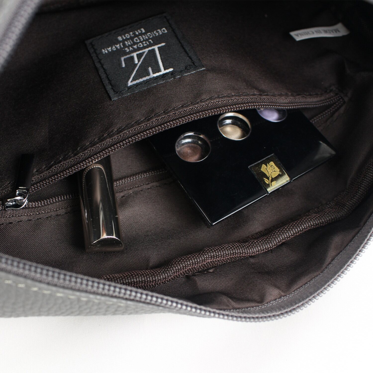 リズデイズ フェイクレザー ラウンド ミニショルダーバッグ