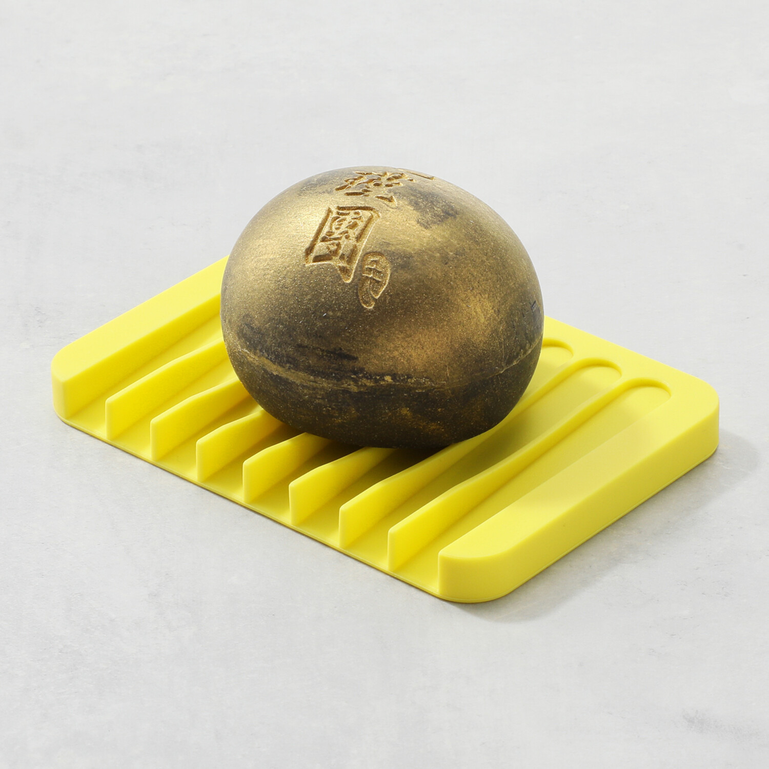 ララチュー 美容成分９８．９％配合 １品６機能！ モウキンダン ボリュームシャンプー ２個特別セット