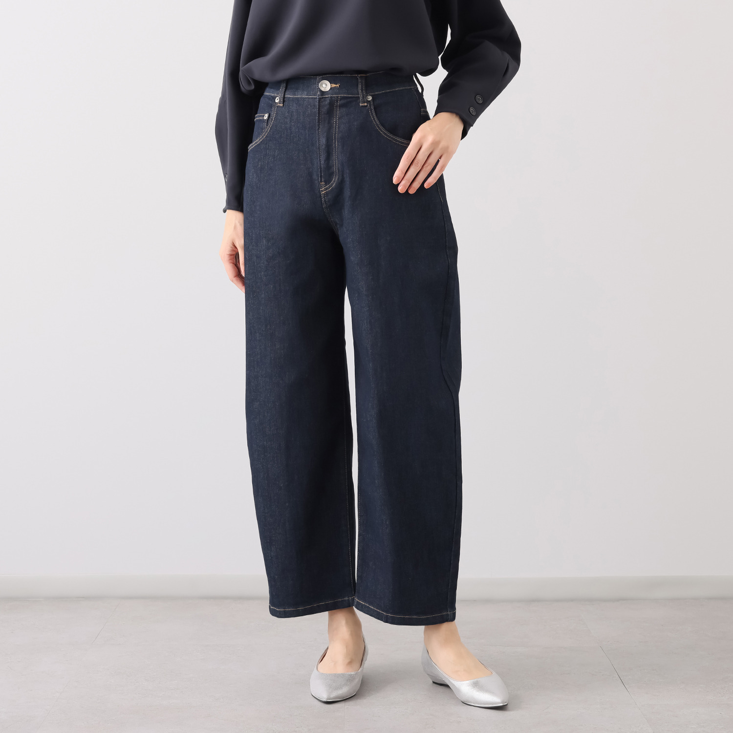 エアリーフェアリー こだわりの カーヴィーデザイン デニムパンツ