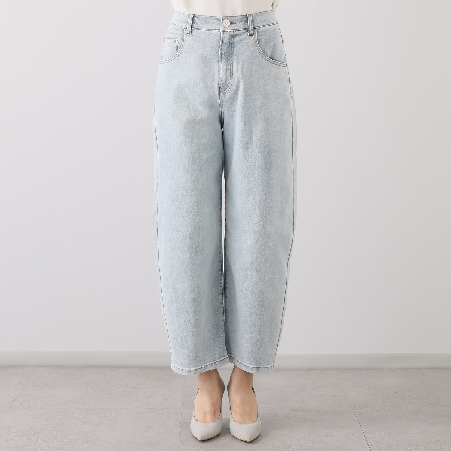 エアリーフェアリー こだわりの カーヴィーデザイン デニムパンツ