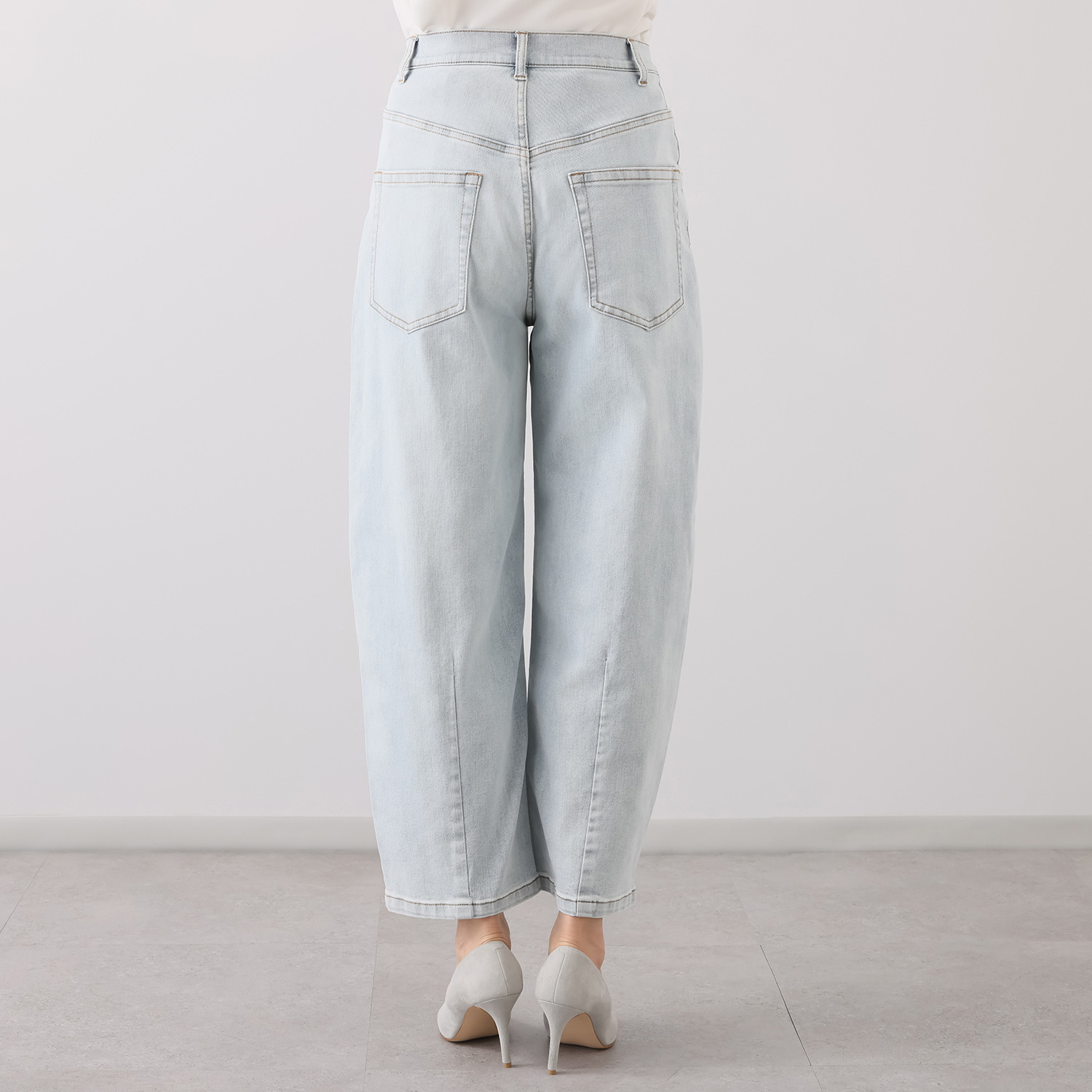 エアリーフェアリー こだわりの カーヴィーデザイン デニムパンツ