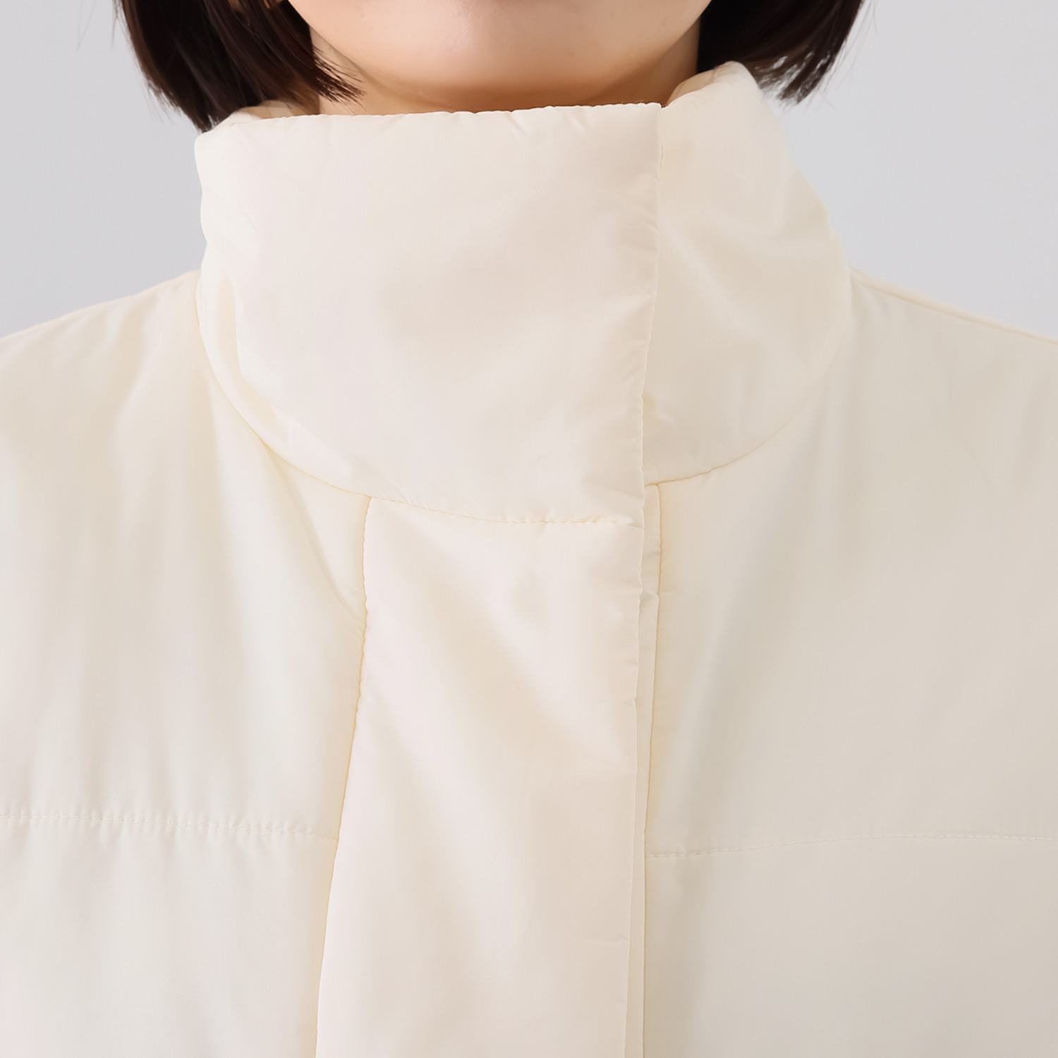 サーモア 暖かく、軽やか ミディアム丈 中綿キルティング ハイカラーコート