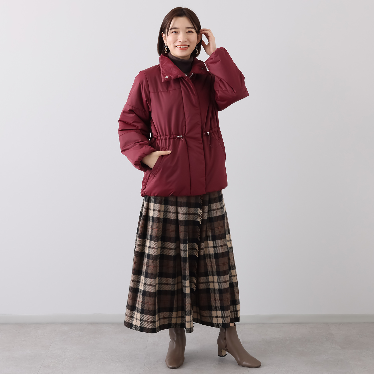 サーモア 暖かく、軽やか ミディアム丈 中綿キルティング ハイカラーコート