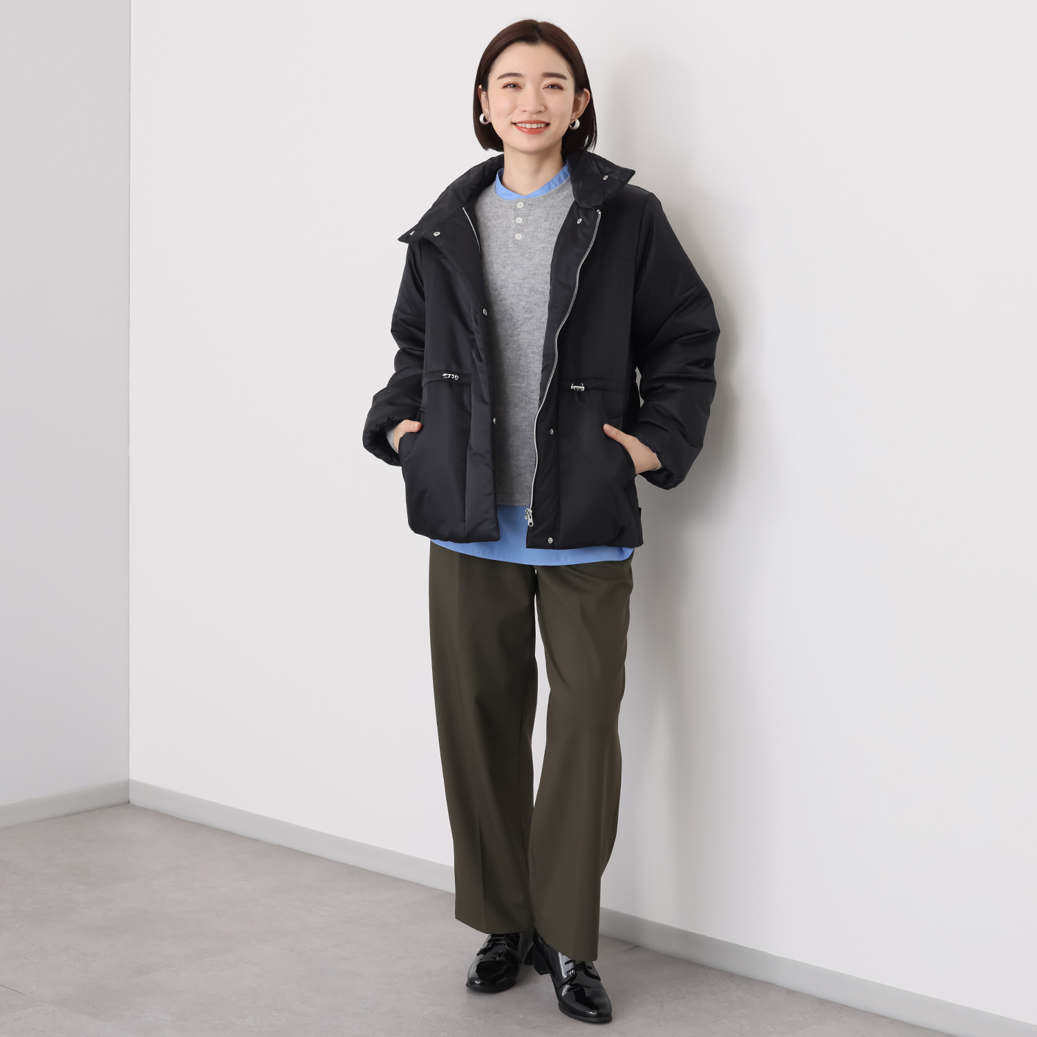 サーモア 暖かく、軽やか ミディアム丈 中綿キルティング ハイカラーコート