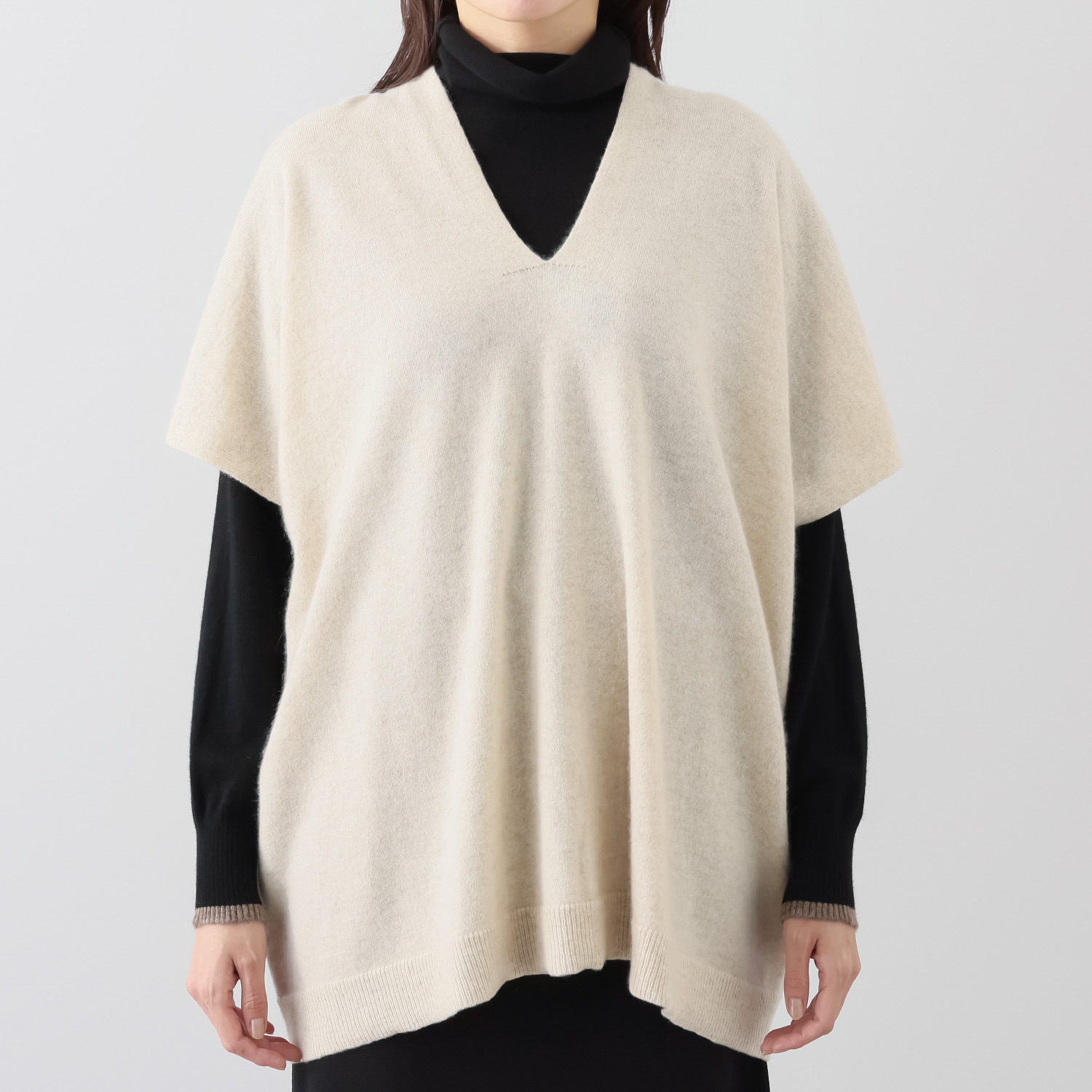 ナチュラム 内モンゴル産 カシミヤ１００％ シルエットが美しい ポンチョベスト