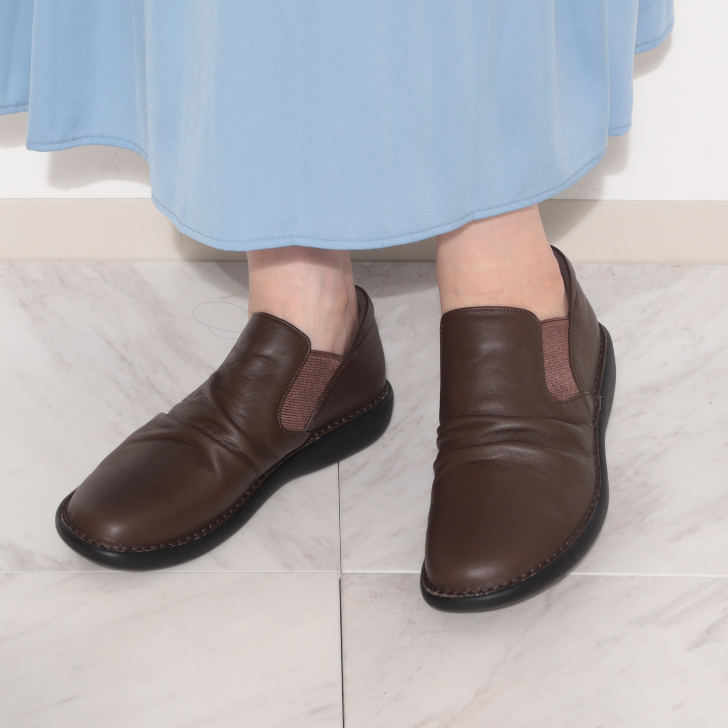 ミスキョウコ 日本製　牛革 ドレープデザイン サイドゴアスリッポン