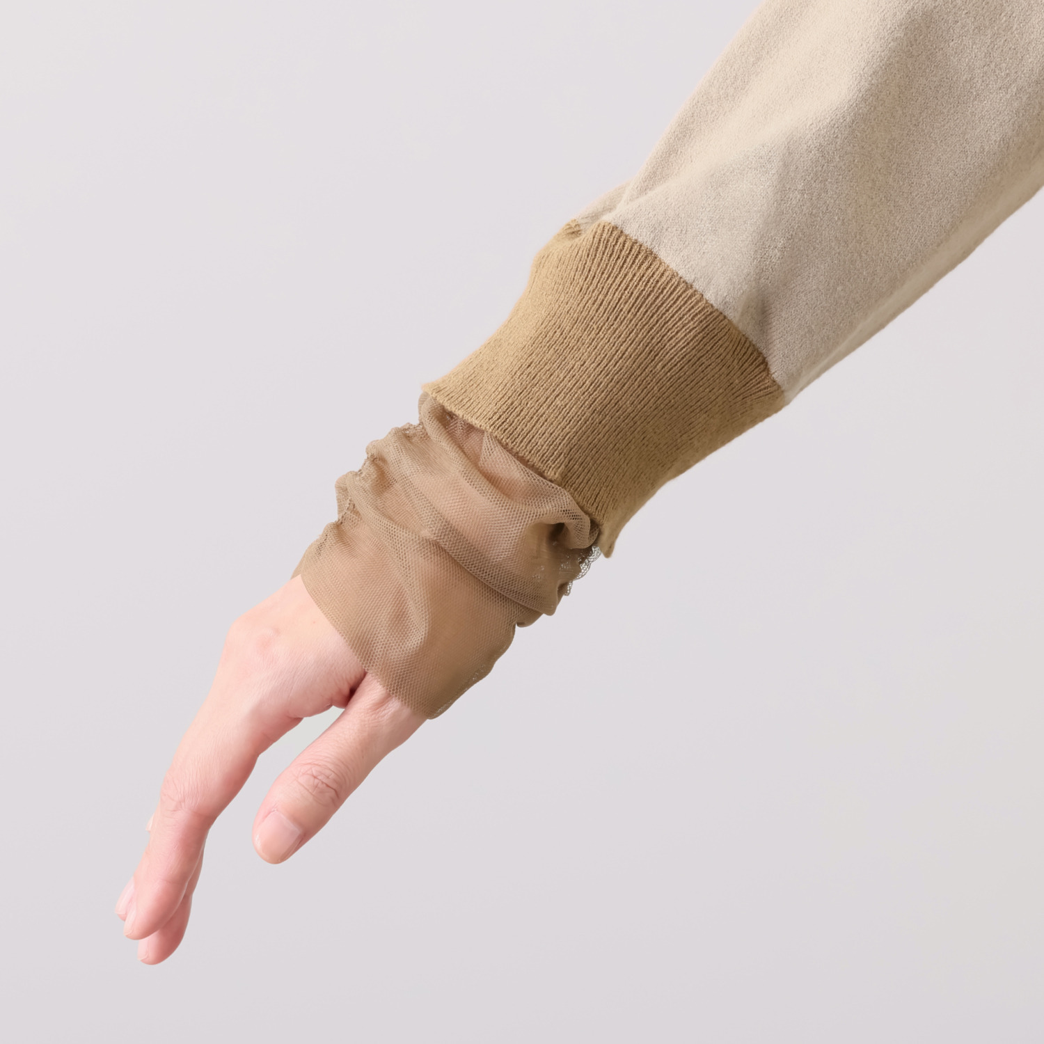 アンリック　オー　ブルー コットンブレンド 袖口チュールアクセント ニットプルオーバー