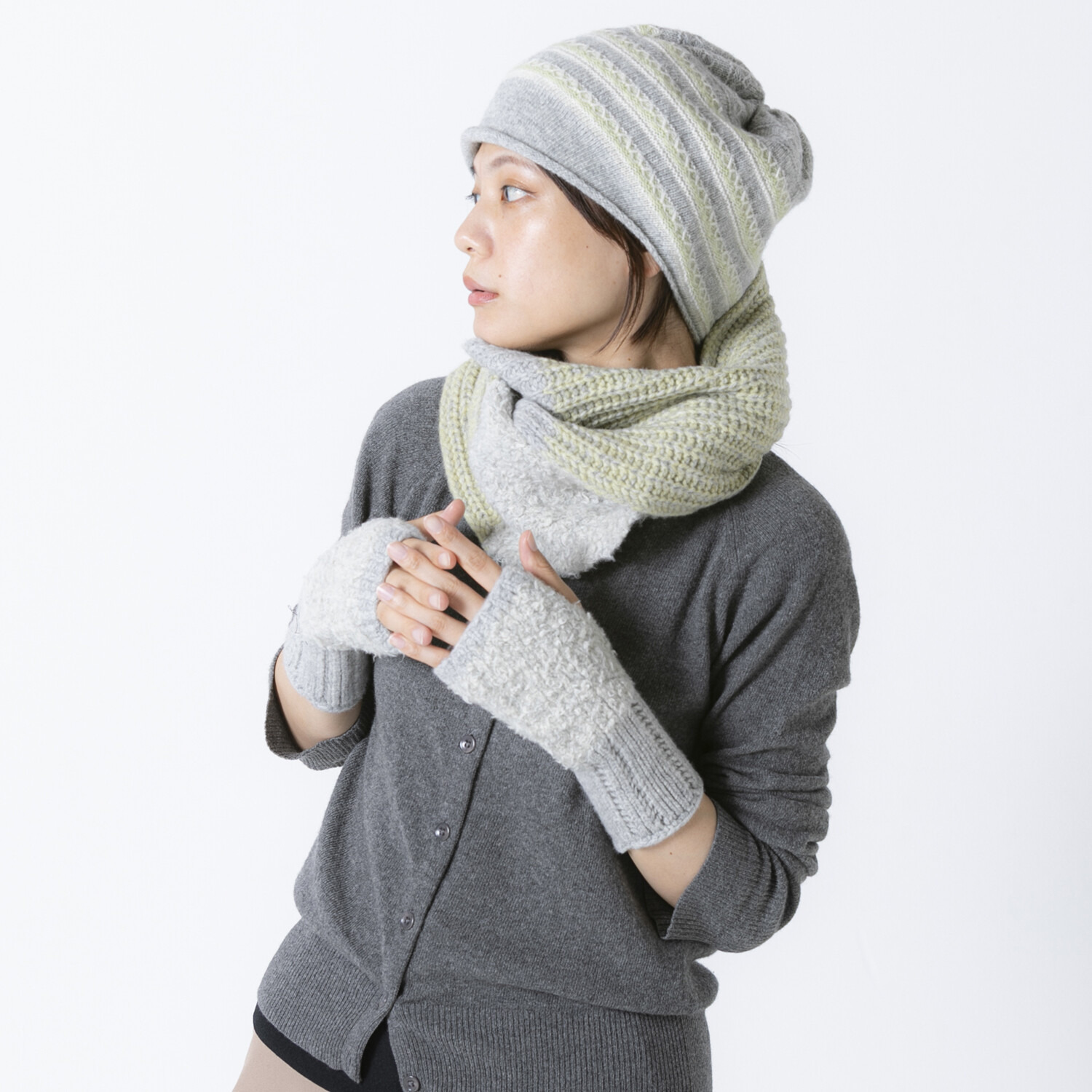 ベル・モード 日本製 タスマニアラムウール混 ファー加工アクセント アームウォーマー