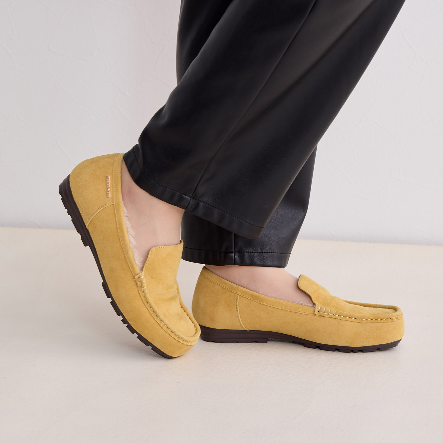 卑弥呼 はっ水シープレザー ＮＥＷ フレキシブルライトソール ふわふわモカシン